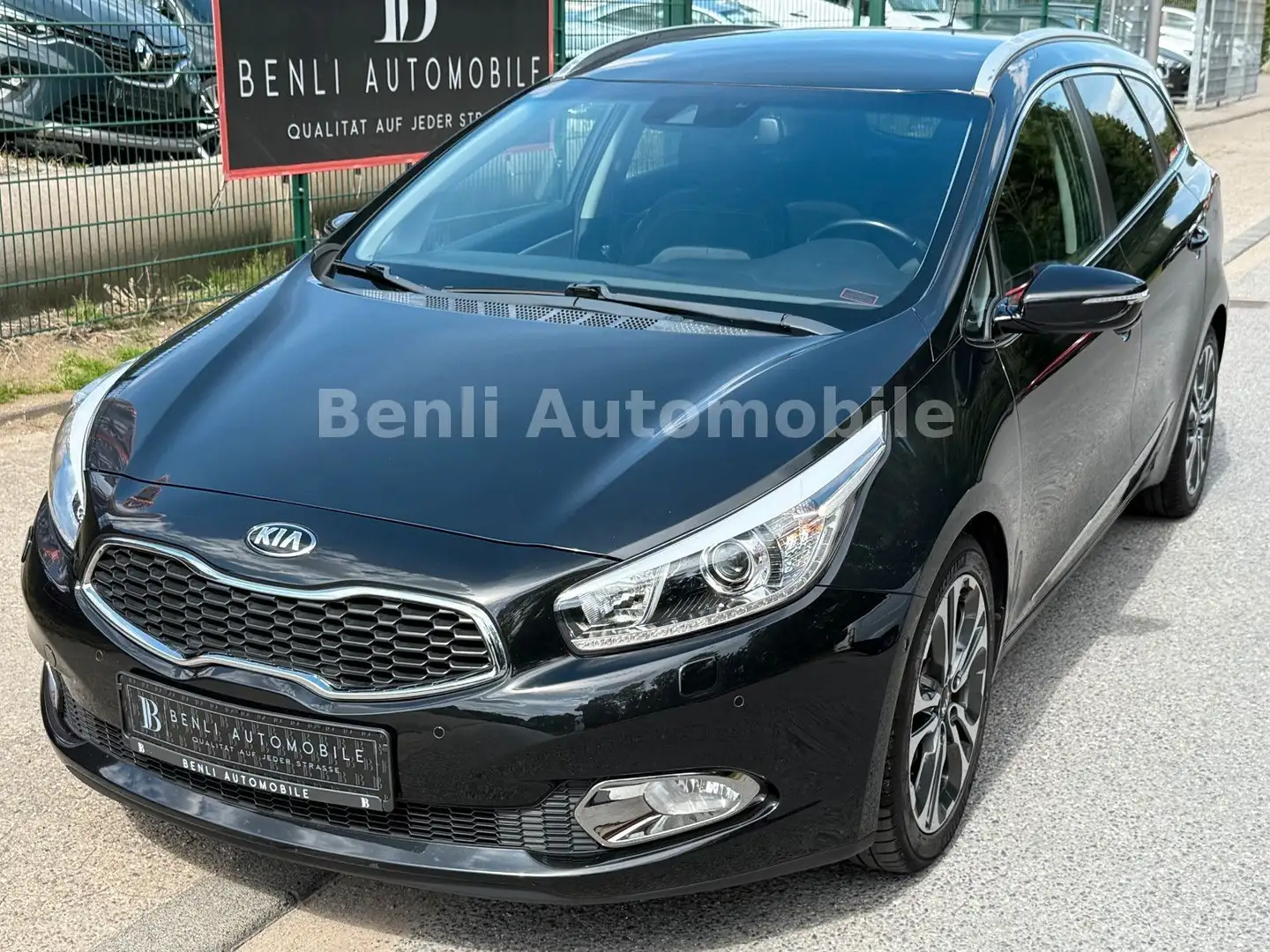 Kia Ceed SW / cee'd SW /AUTOMATIK/NAVI/TMP/SHZ/XENON Schwarz - 1