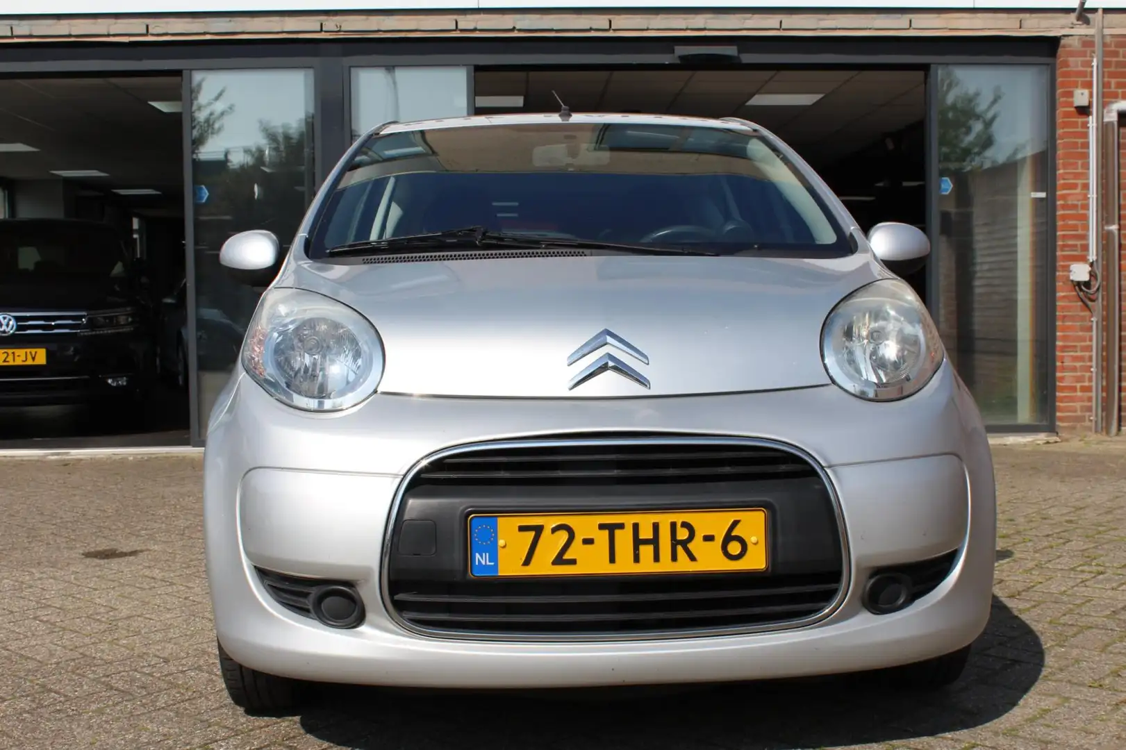 Citroen C1 1.0-12V Selection AIRCO / CPV / LAGE KM!!! Grijs - 2