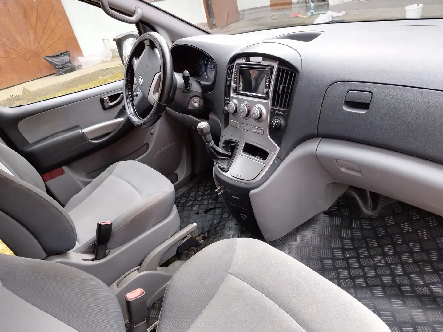 Hyundai Starex 2,5+CRDi+Comfort Jaune - 2