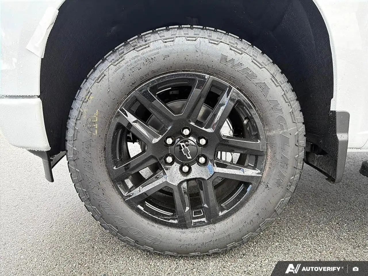 Chevrolet Silverado 1500 снимка Chevrolet Silverado 1500