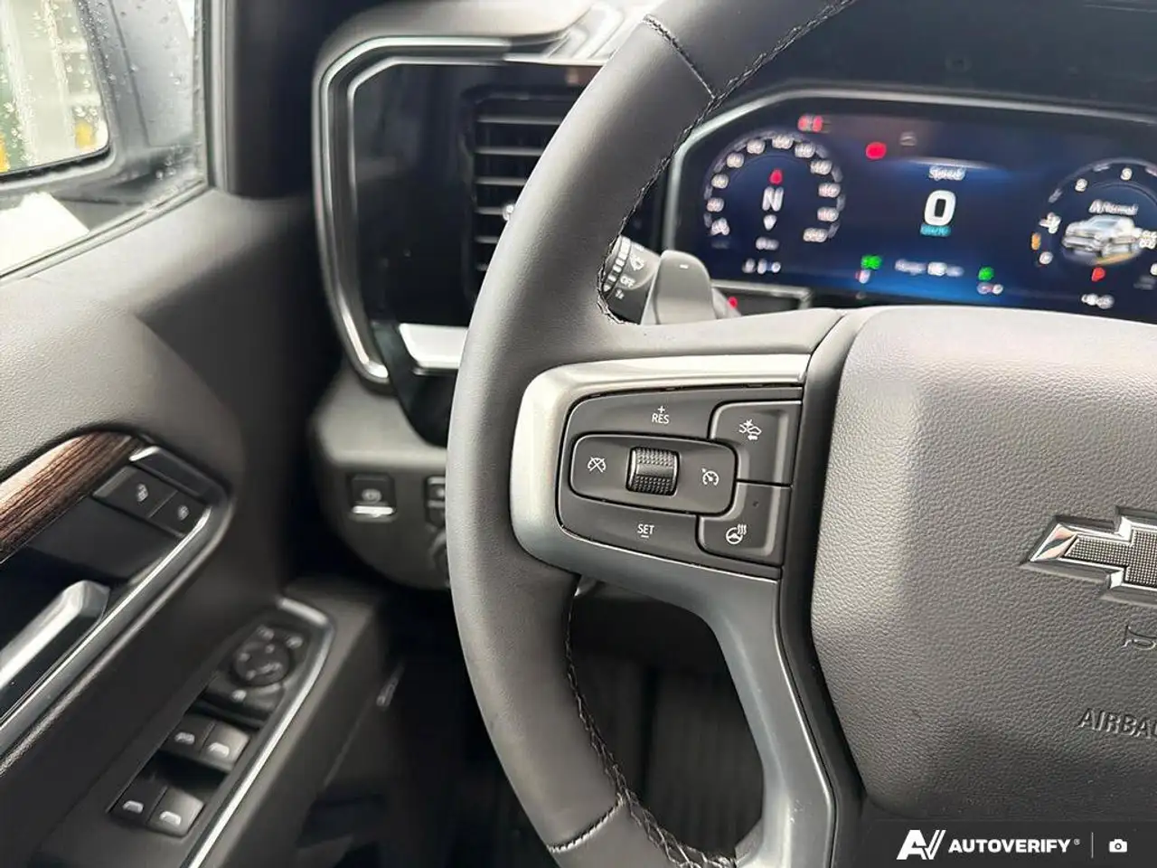 Chevrolet Silverado 1500 снимка Chevrolet Silverado 1500