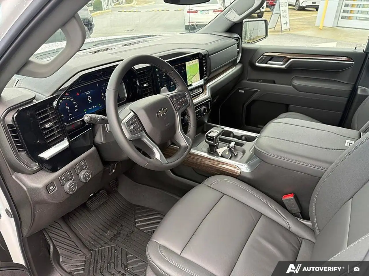 Chevrolet Silverado 1500 снимка Chevrolet Silverado 1500