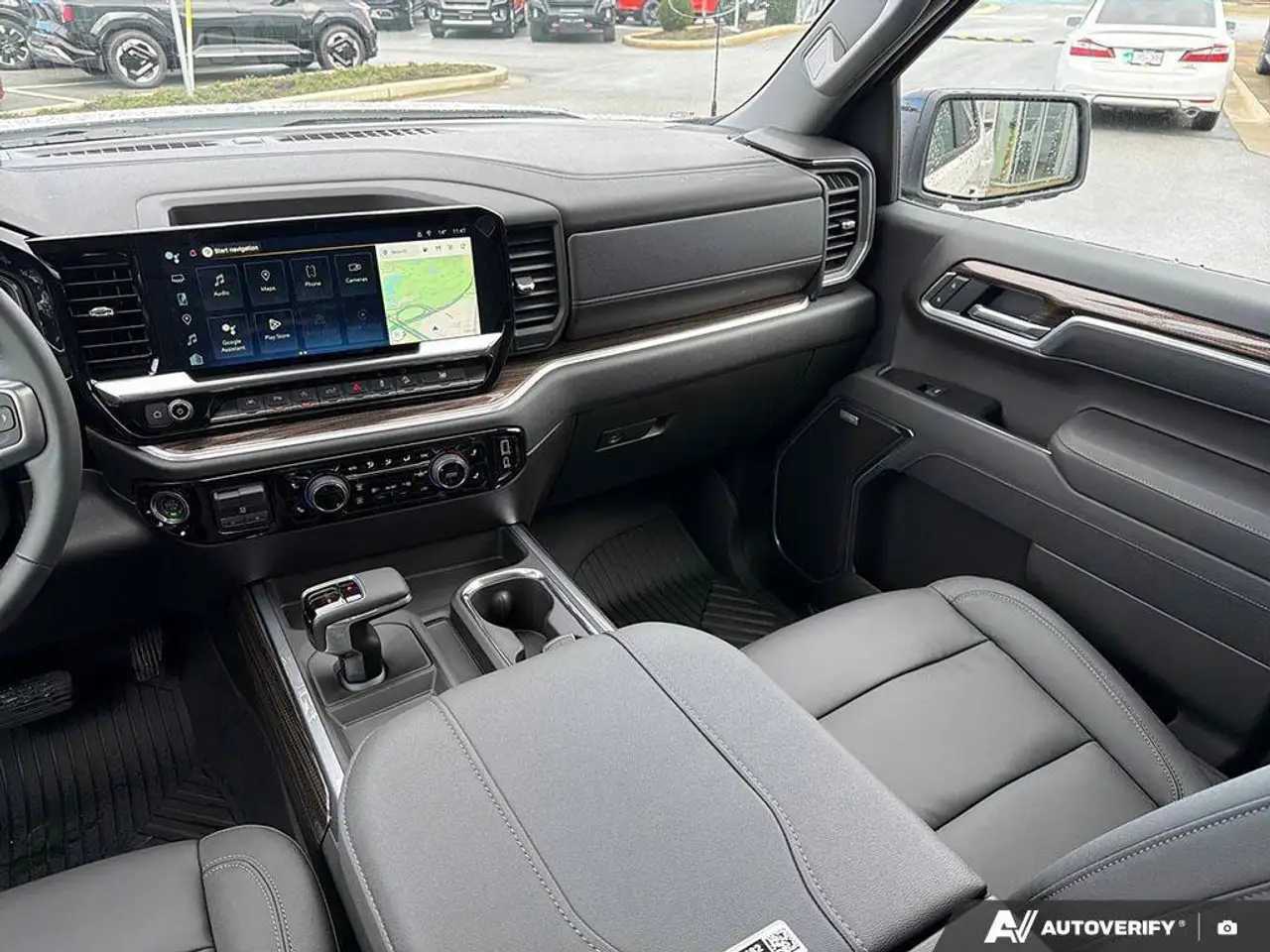 Chevrolet Silverado 1500 снимка Chevrolet Silverado 1500