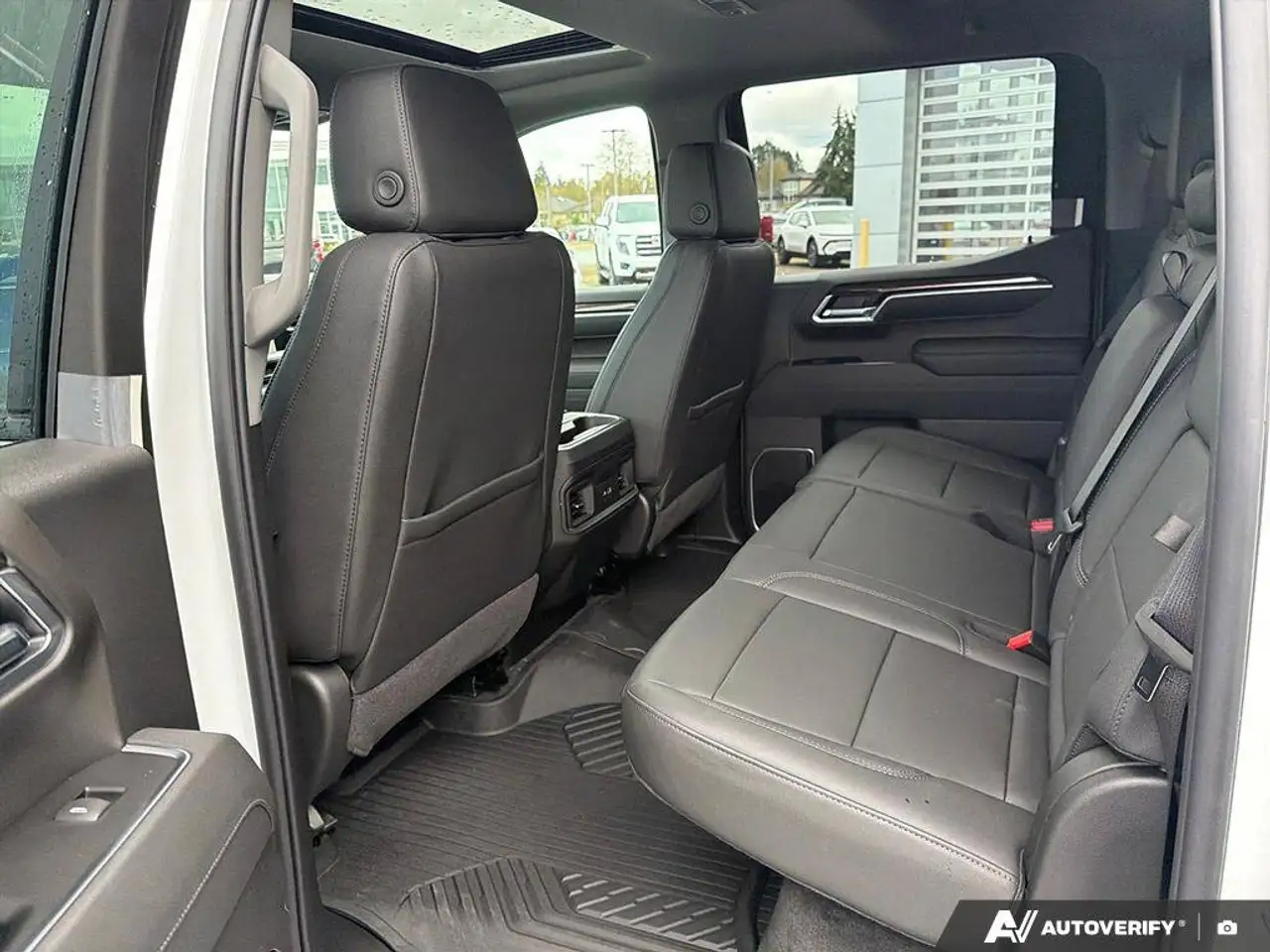 Chevrolet Silverado 1500 снимка Chevrolet Silverado 1500