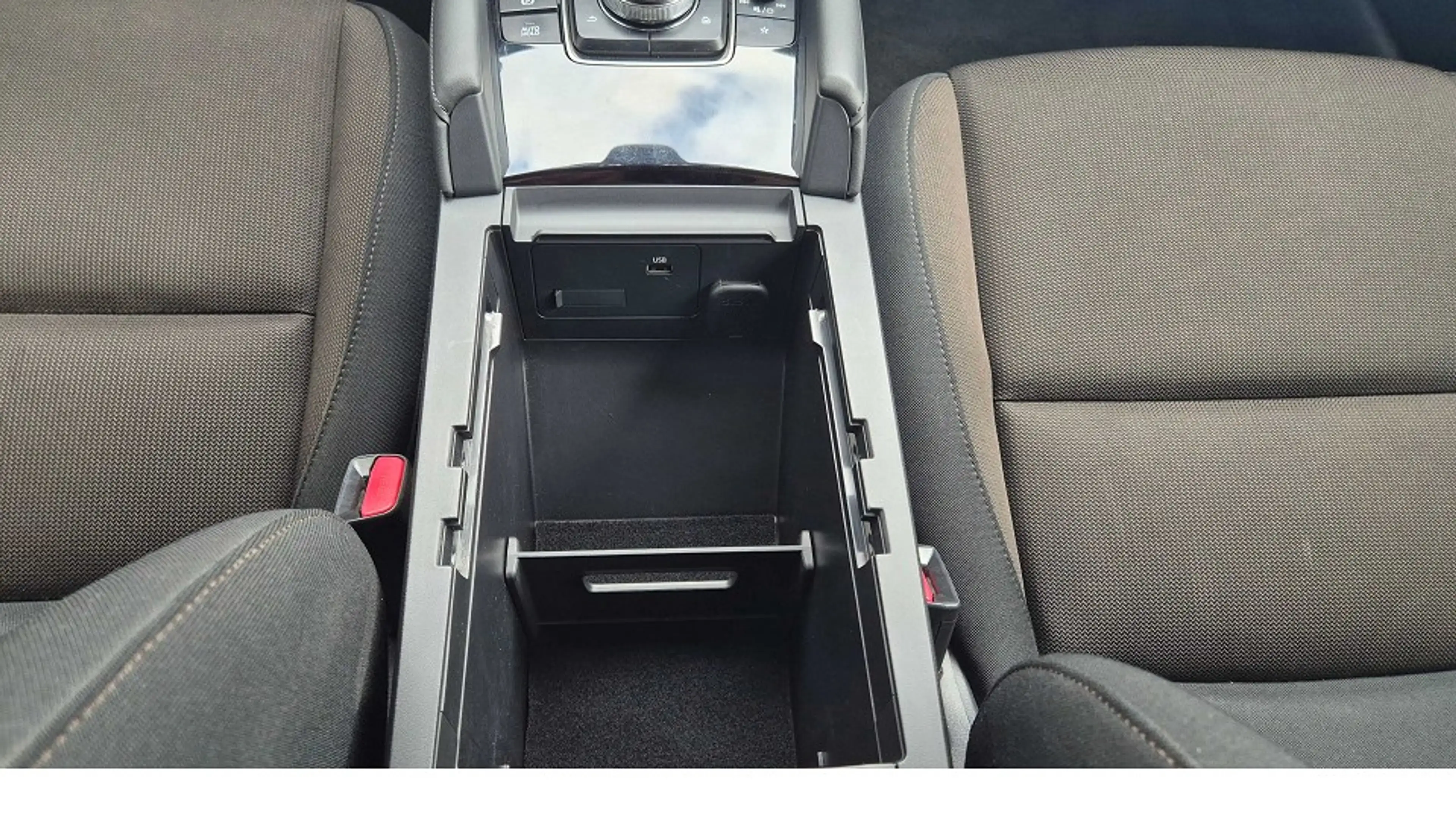 Mazda 3 SKYACTIV-G 2.0 M HYBRID AT FWD SELECTION A18 DES-P — photo 12