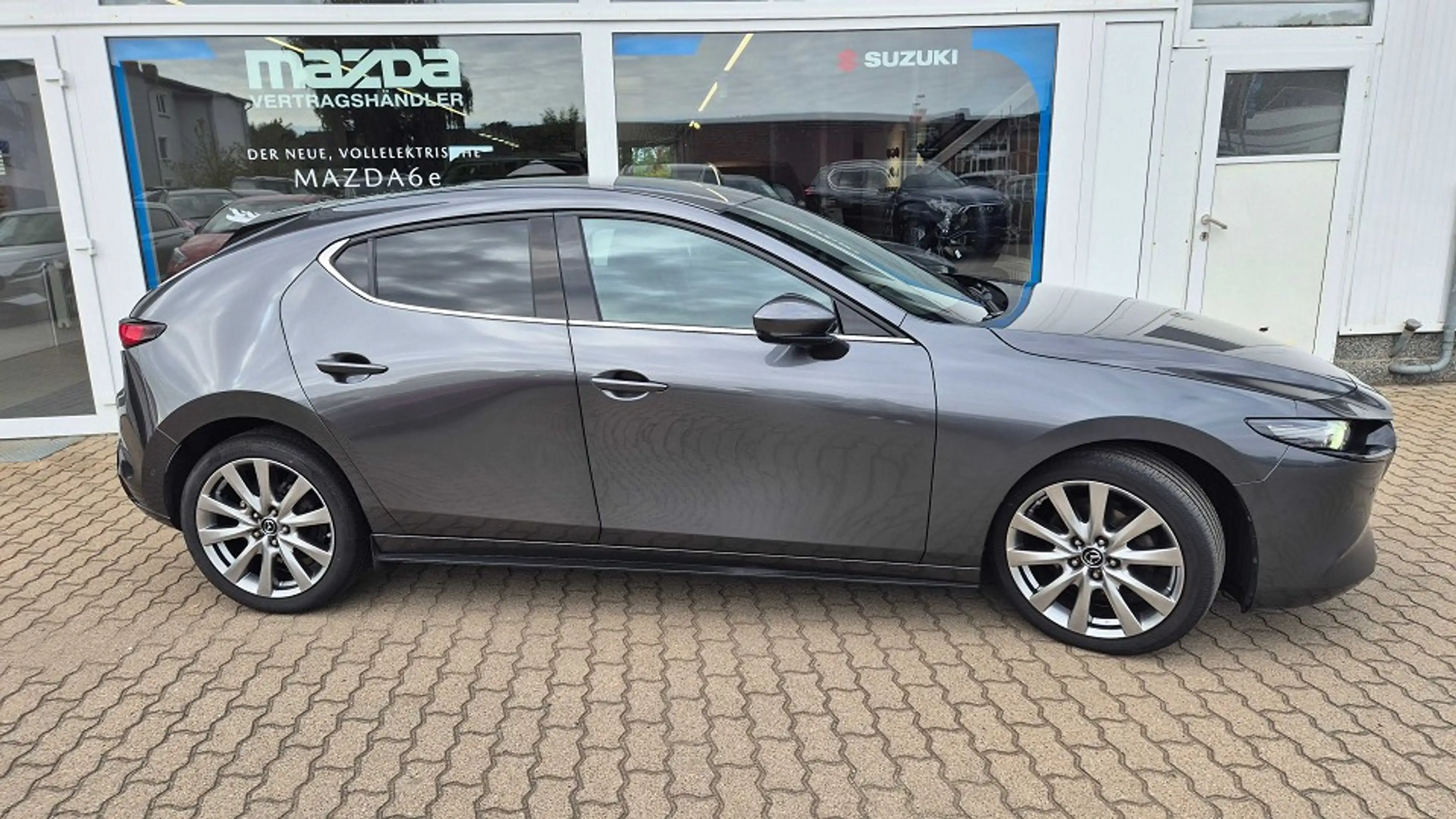 Mazda 3 SKYACTIV-G 2.0 M HYBRID AT FWD SELECTION A18 DES-P — photo 3
