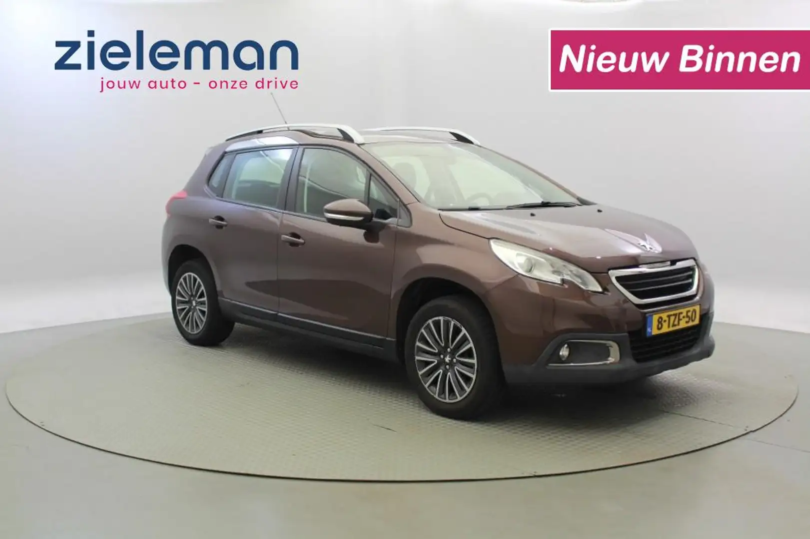 Peugeot 2008 1.2 VTi - Navi, Cruise, Trekhaak Bruin - 1