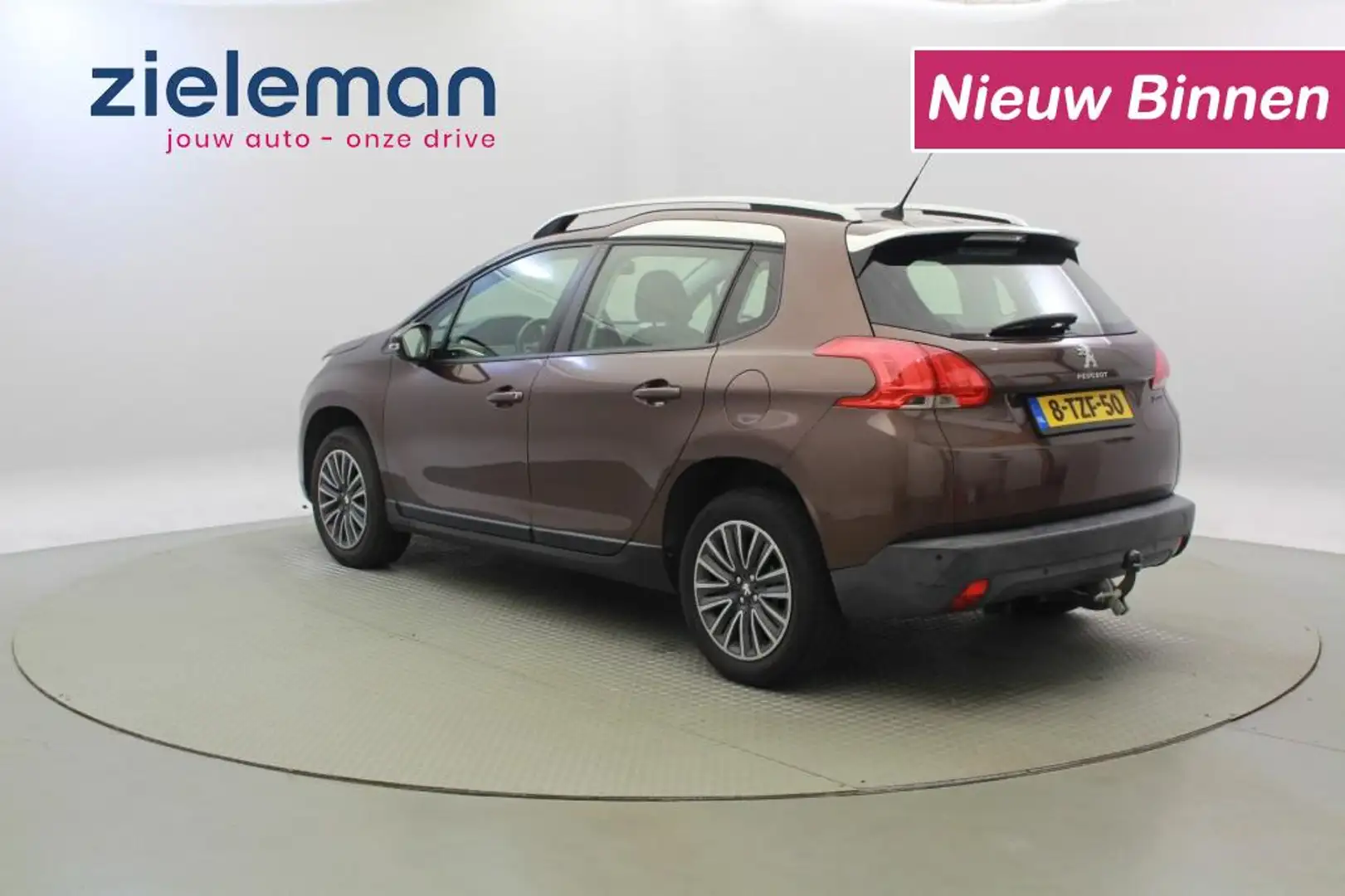 Peugeot 2008 1.2 VTi - Navi, Cruise, Trekhaak Bruin - 2