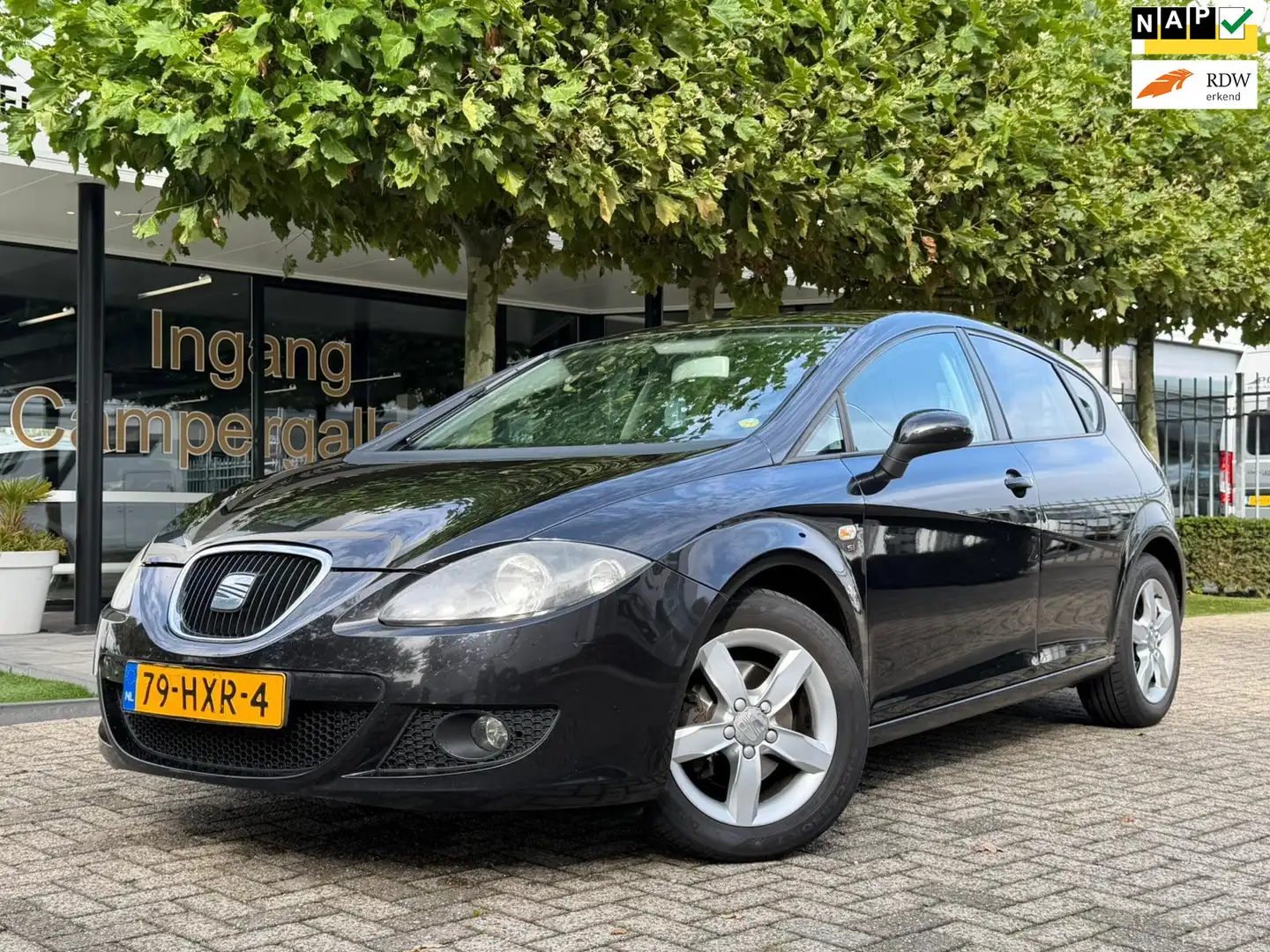 SEAT Leon 1.4 TSI Active Style CRUISE, AIRCO, PDC, ELEKTRISC Zwart - 1