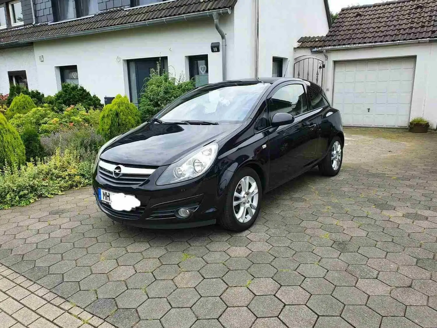 Opel Corsa 1.4 16V Sport Black - 1