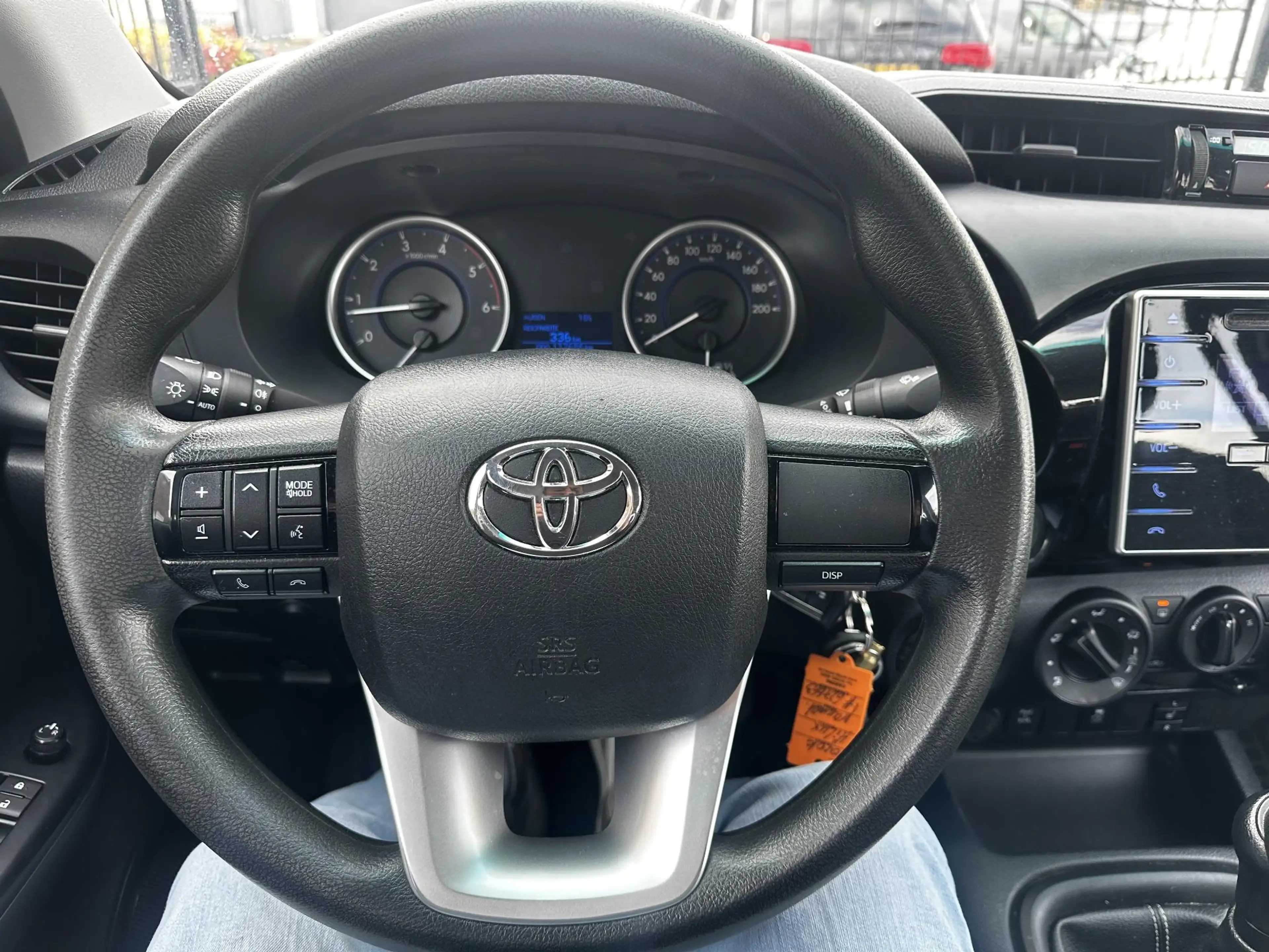 Toyota Hilux 2.4 D-4D Double Cab Cool Comfort — photo 12