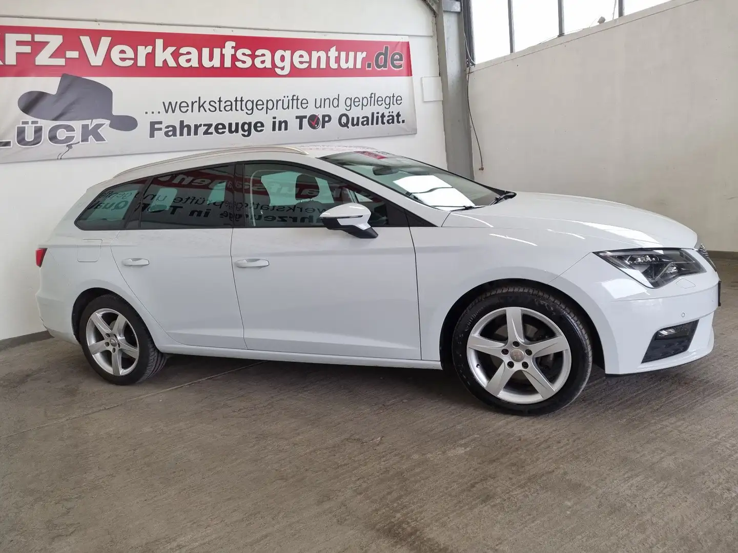 SEAT Leon ST Style, inkl. 1 Jahr Garantie Blanc - 2