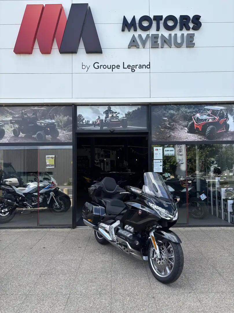 Honda Gold Wing - 1