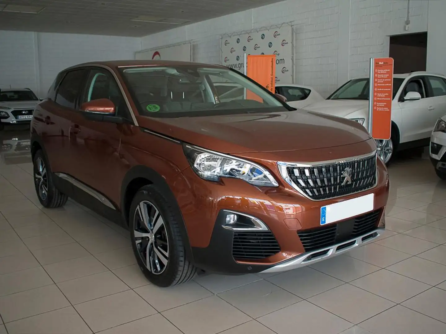 Peugeot 3008 1.5 BLUEHDI 96KW ALLURE S&S 5P Marrón - 1