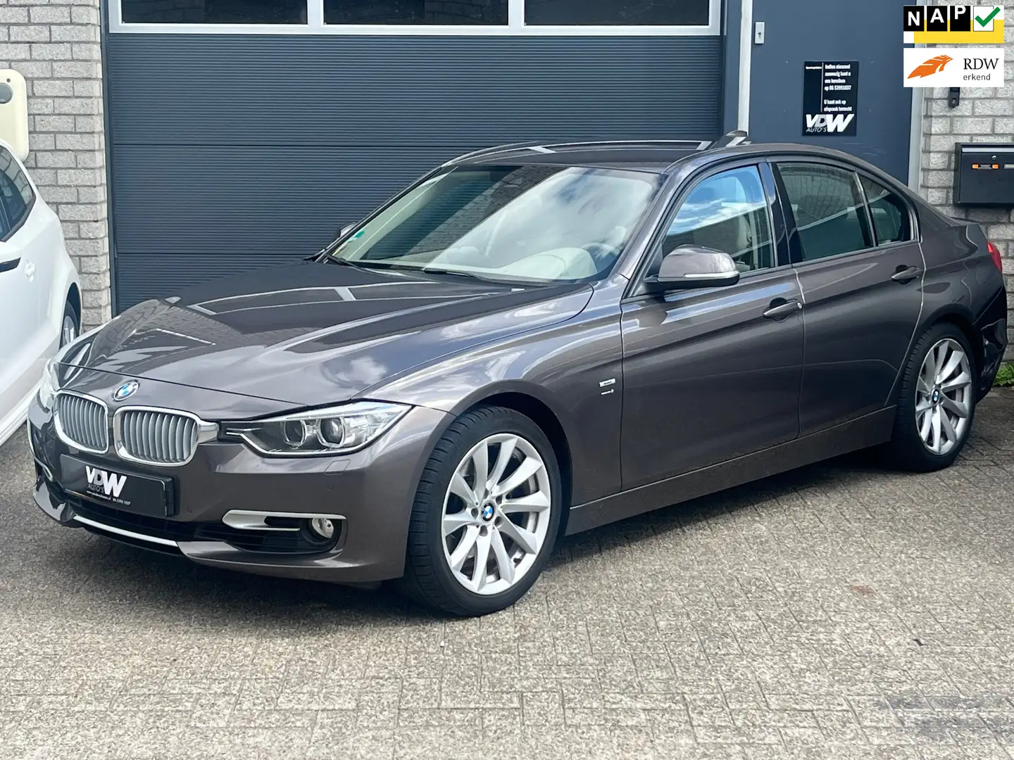 BMW 328 3-serie 328i automaat High Executive NL auto voll Brun - 1