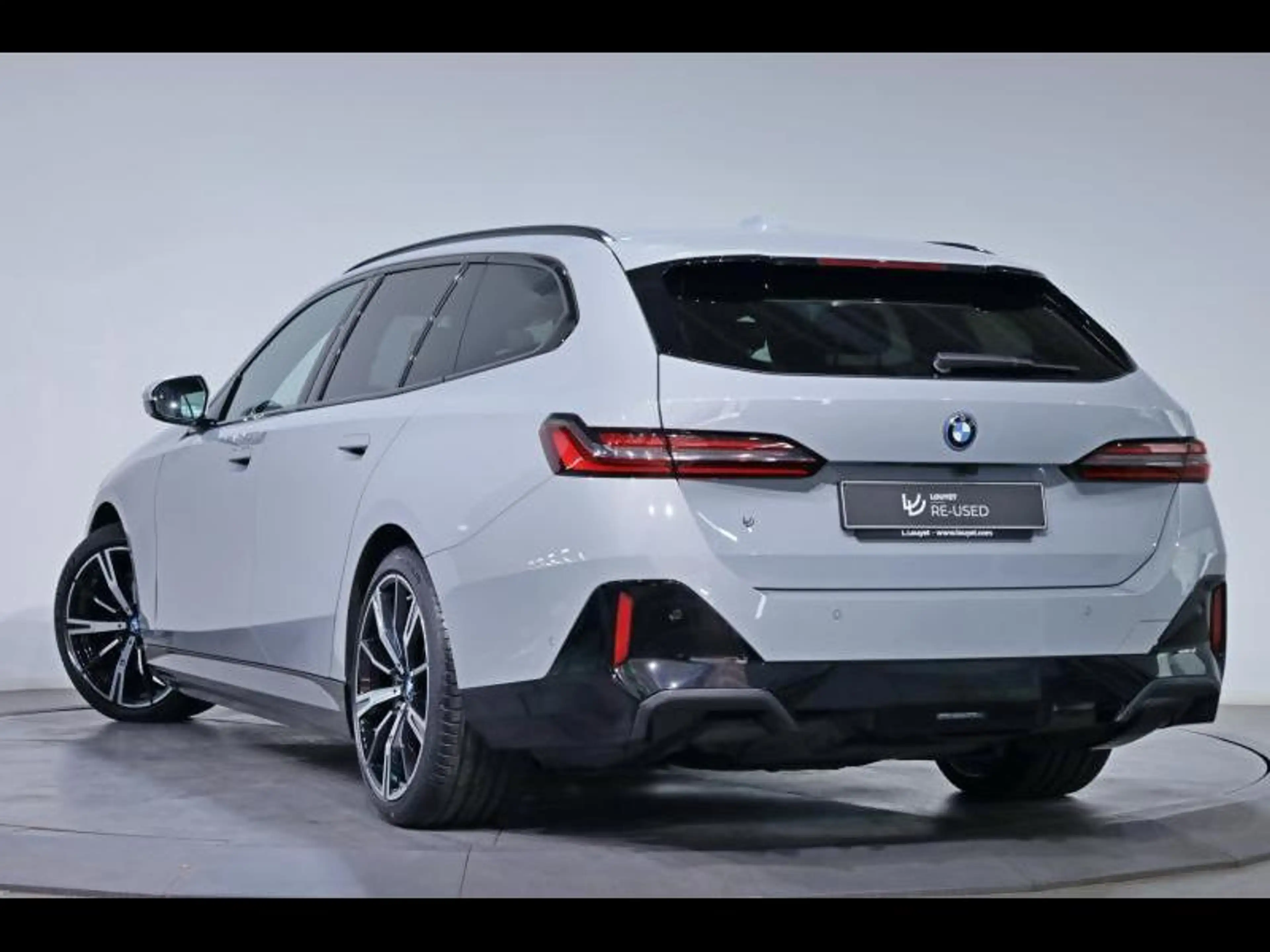 BMW i5 eDrive40 Touring Kit M Sport — photo 5
