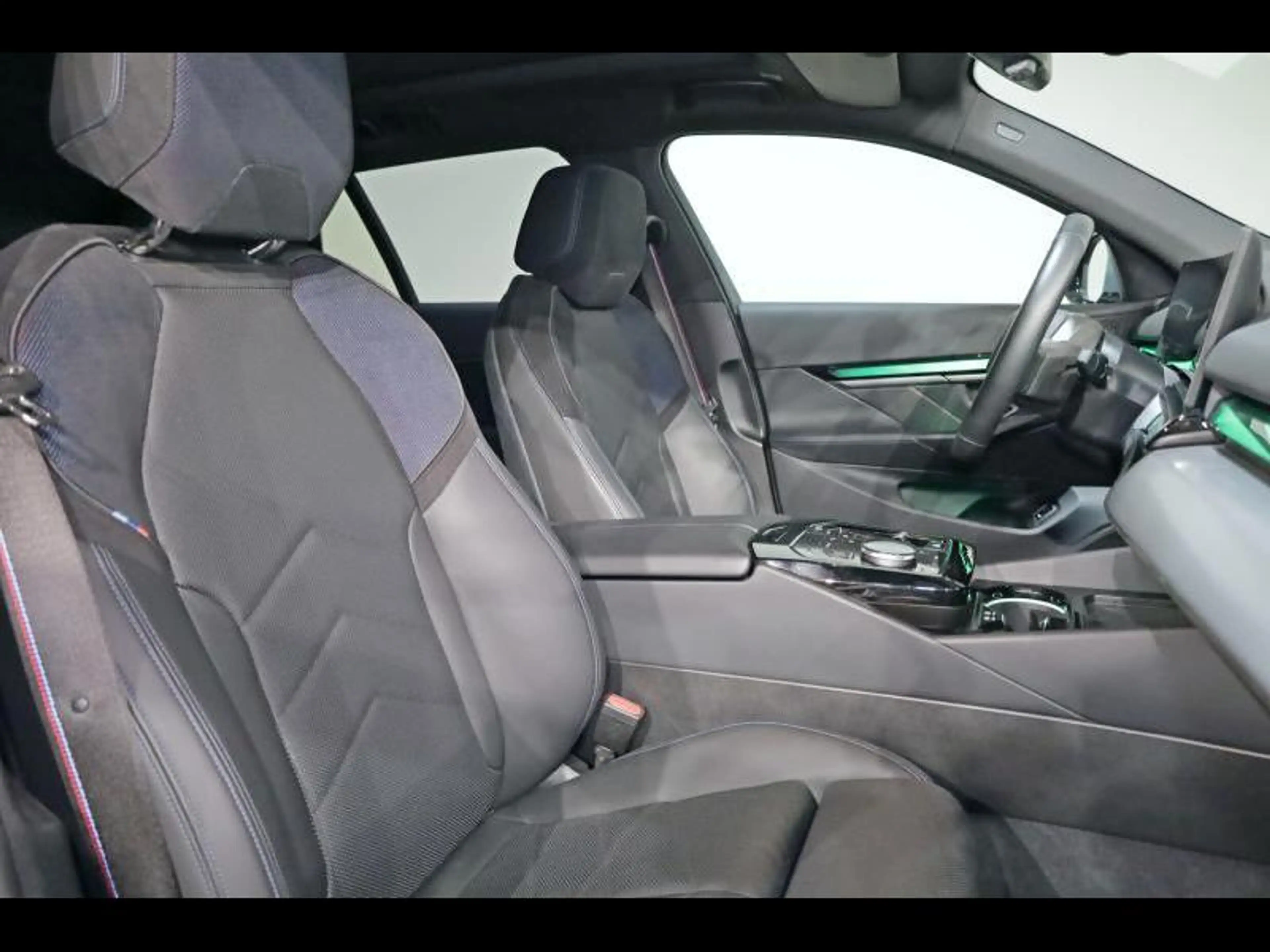 BMW i5 eDrive40 Touring Kit M Sport — photo 11