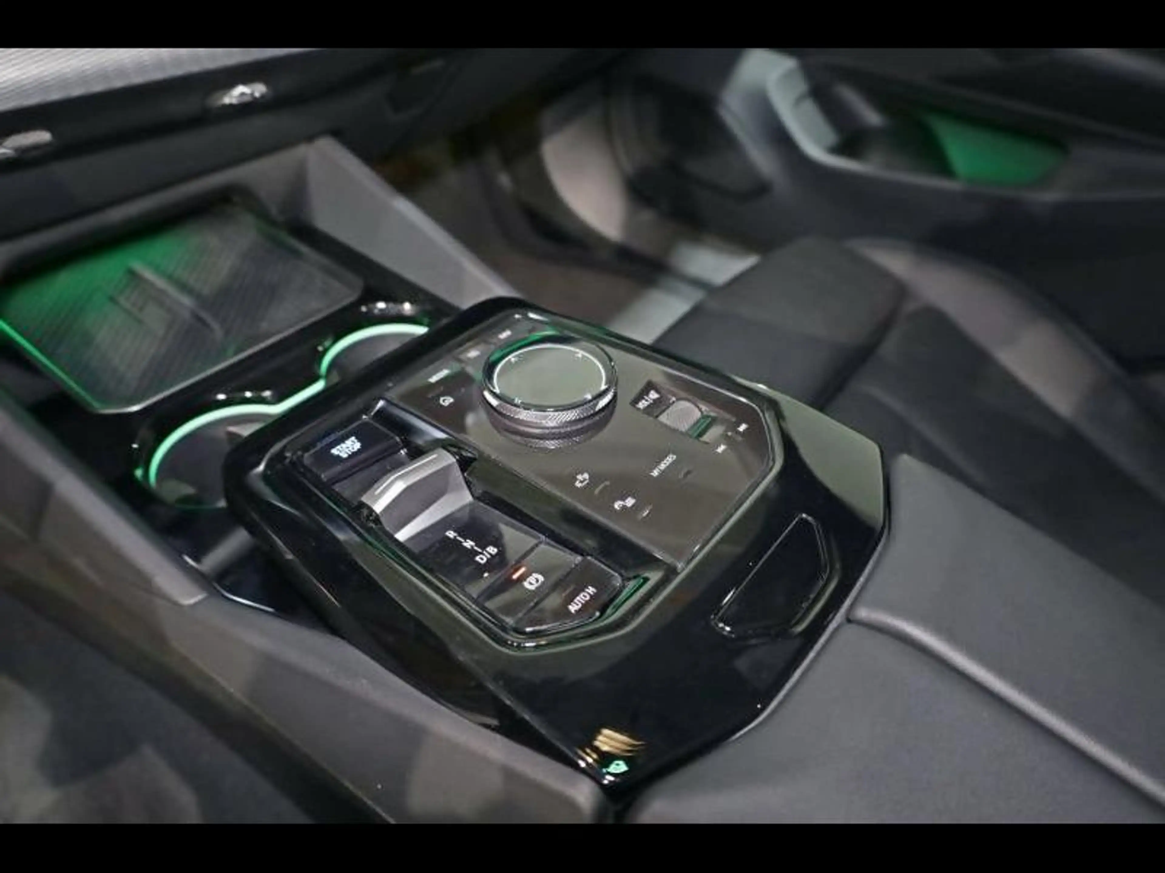 BMW i5 eDrive40 Touring Kit M Sport — photo 12