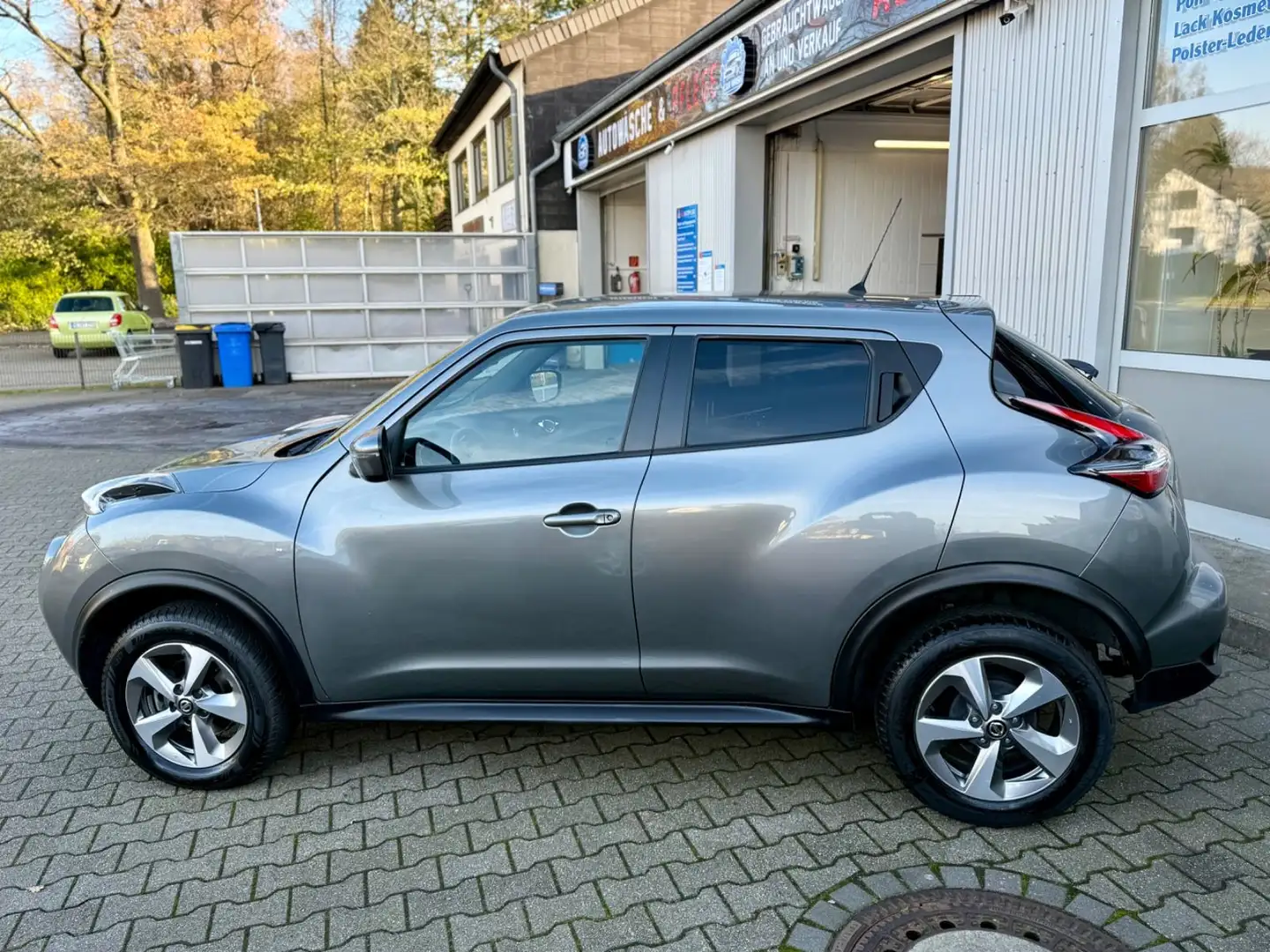 Nissan Juke Acenta * Aus erster Hand*51.000 km*TÜV NEU* Grau - 2