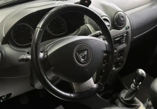 Dacia Duster view 9