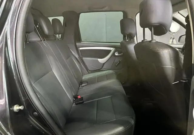 Dacia Duster view 12