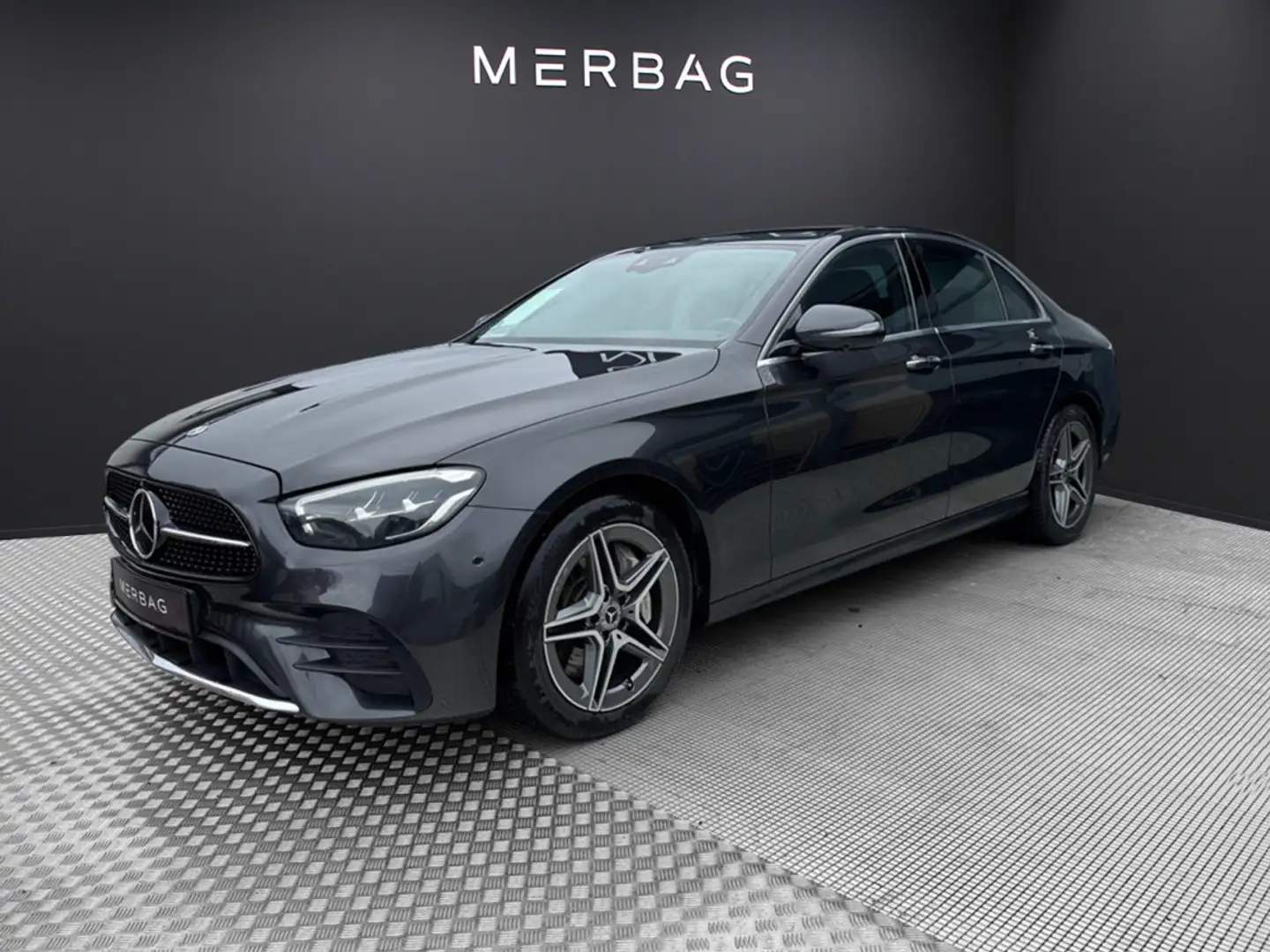 Mercedes-Benz E 400 d 4M *AMG Head-Up Memory 360° Standheizung Grau - 2