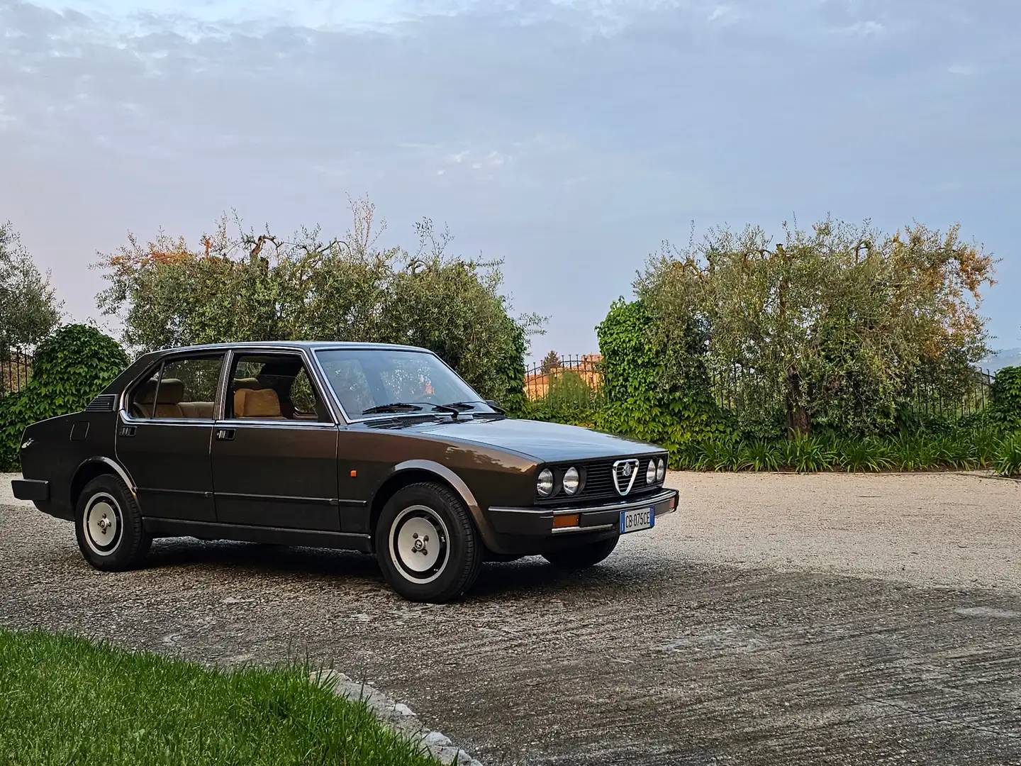 Alfa Romeo Alfetta 2.0 quadrifoglio oro carburatori Bronze - 2