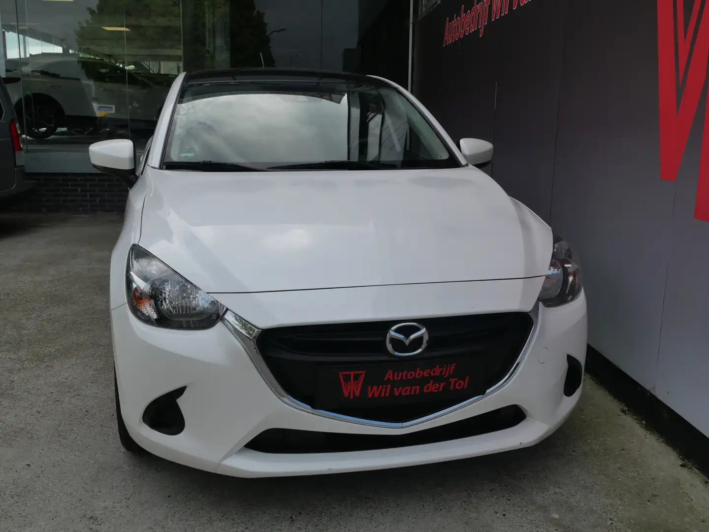 Mazda 2 1.5 Skyactiv-G EDITION | AIRCO | CRUISE | PARELMOE Wit - 2