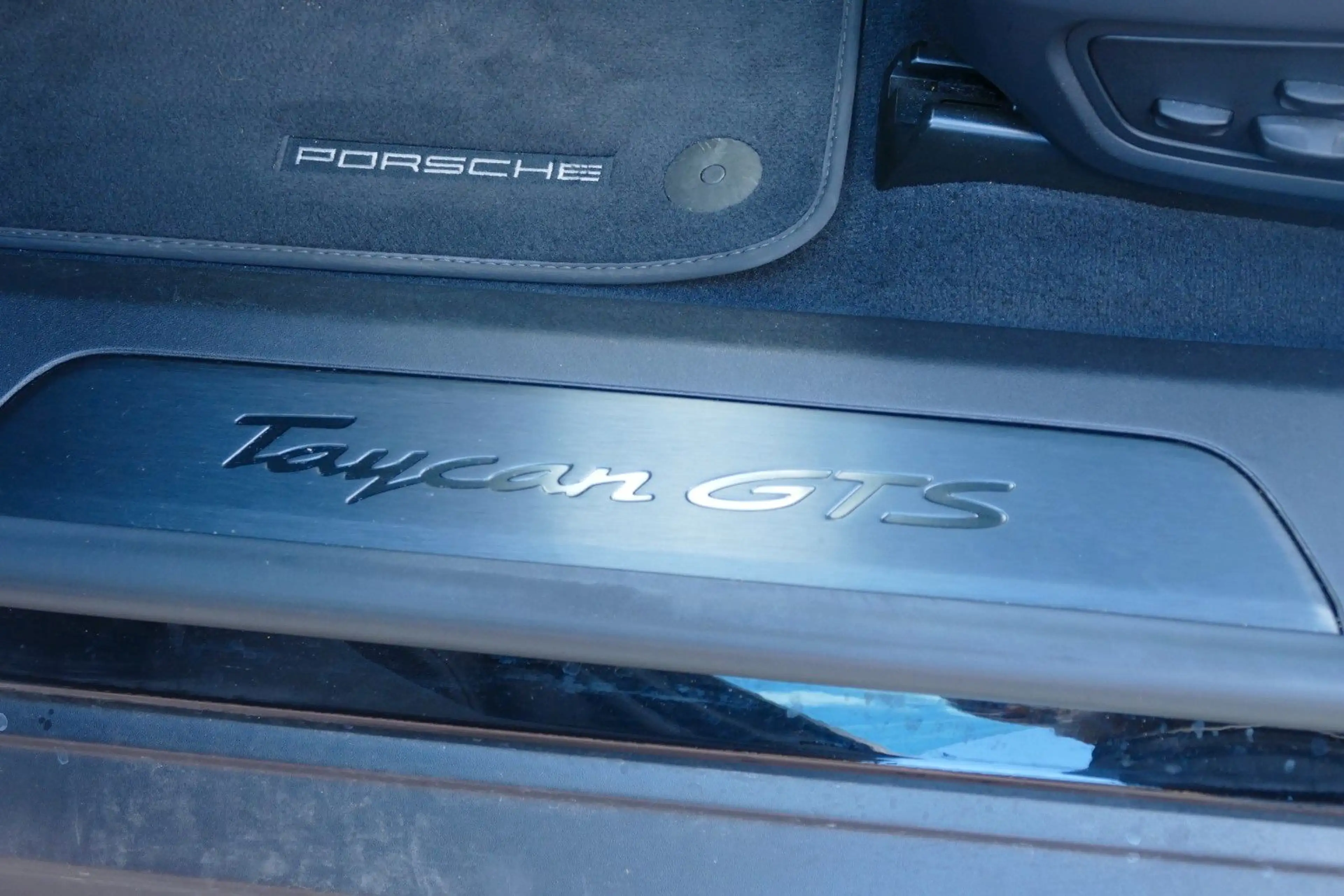 Porsche Taycan GTS Approved Garantie Pannorama Mod 2023 — photo 11