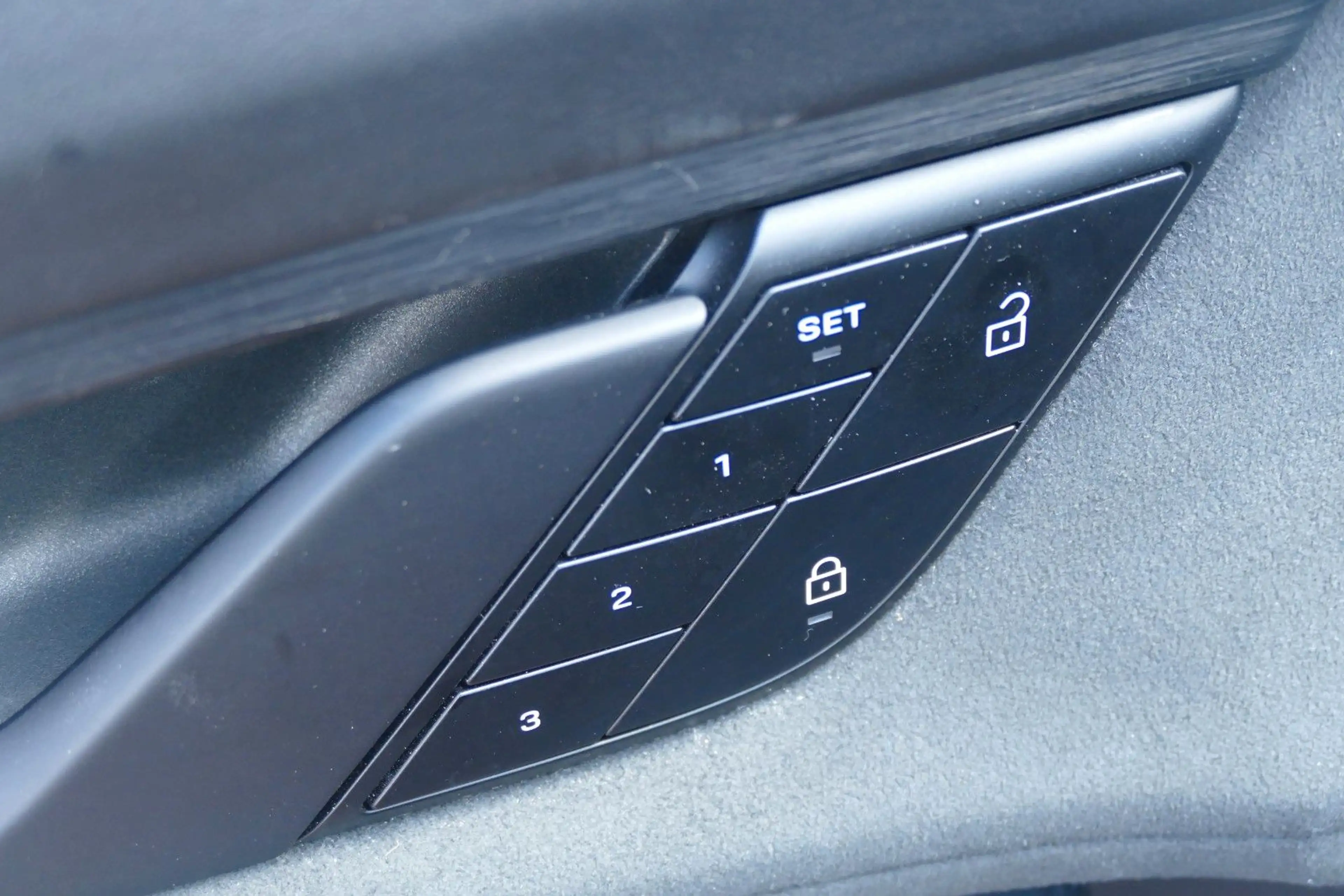 Porsche Taycan GTS Approved Garantie Pannorama Mod 2023 — photo 15