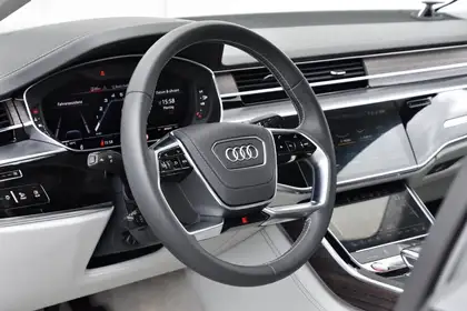 Annonce voiture d'occasion Audi S8 - CARADIZE