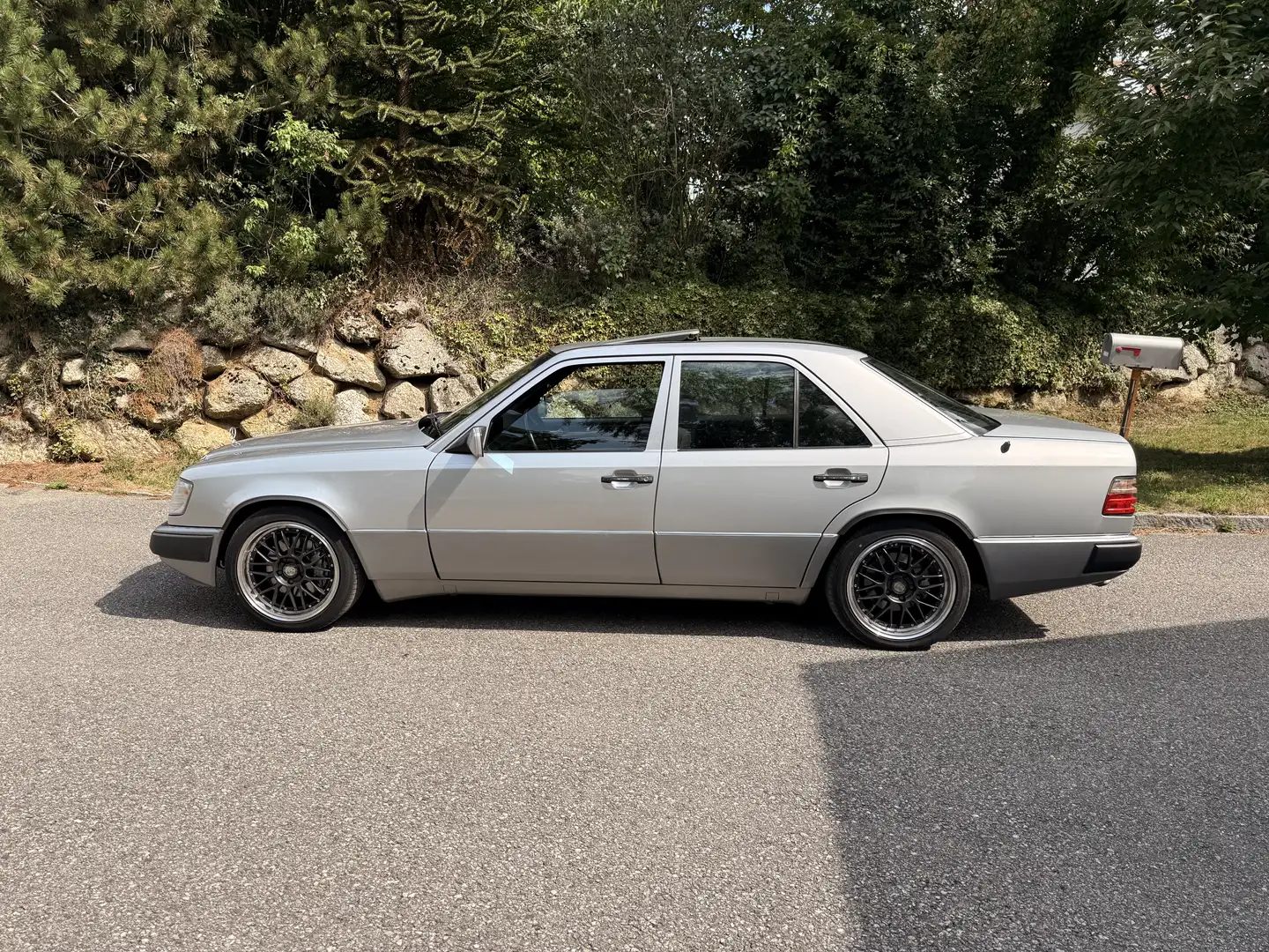 Mercedes-Benz E 320 Silber - 2