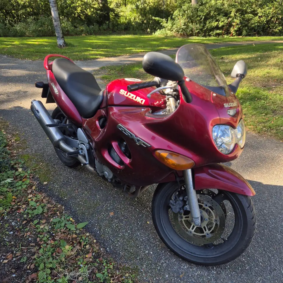 Suzuki GSX 750