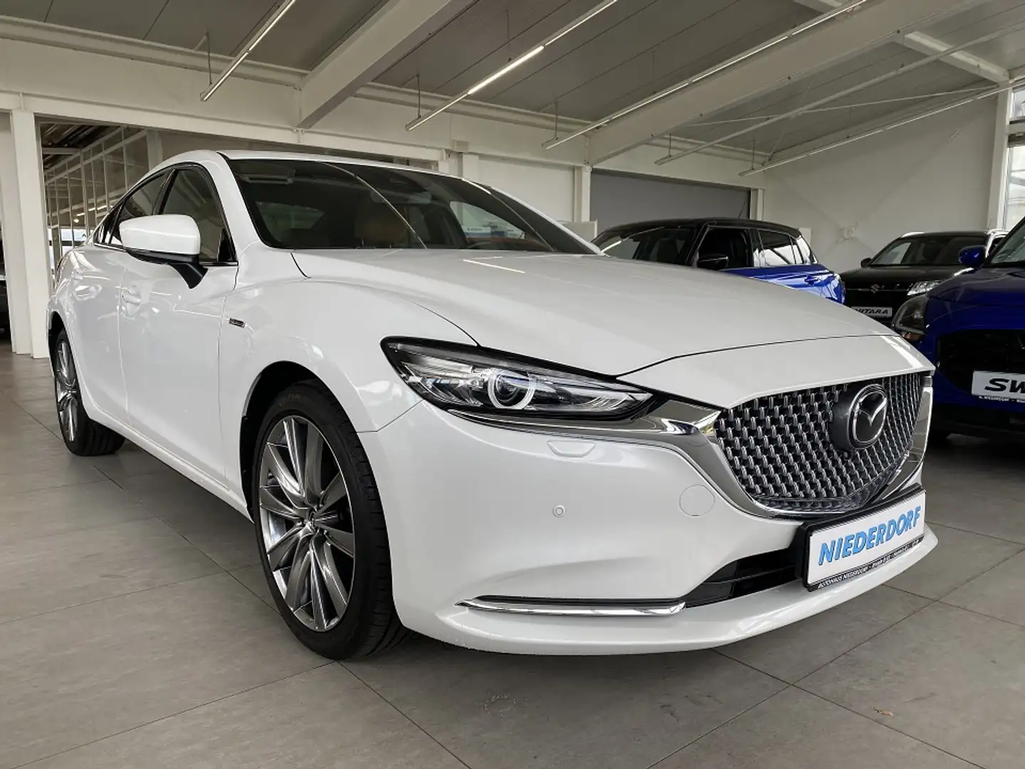 Mazda 6 4-Türer 2.5 20th Anniversary Leder, Bose, GSD, Mat Weiß - 1