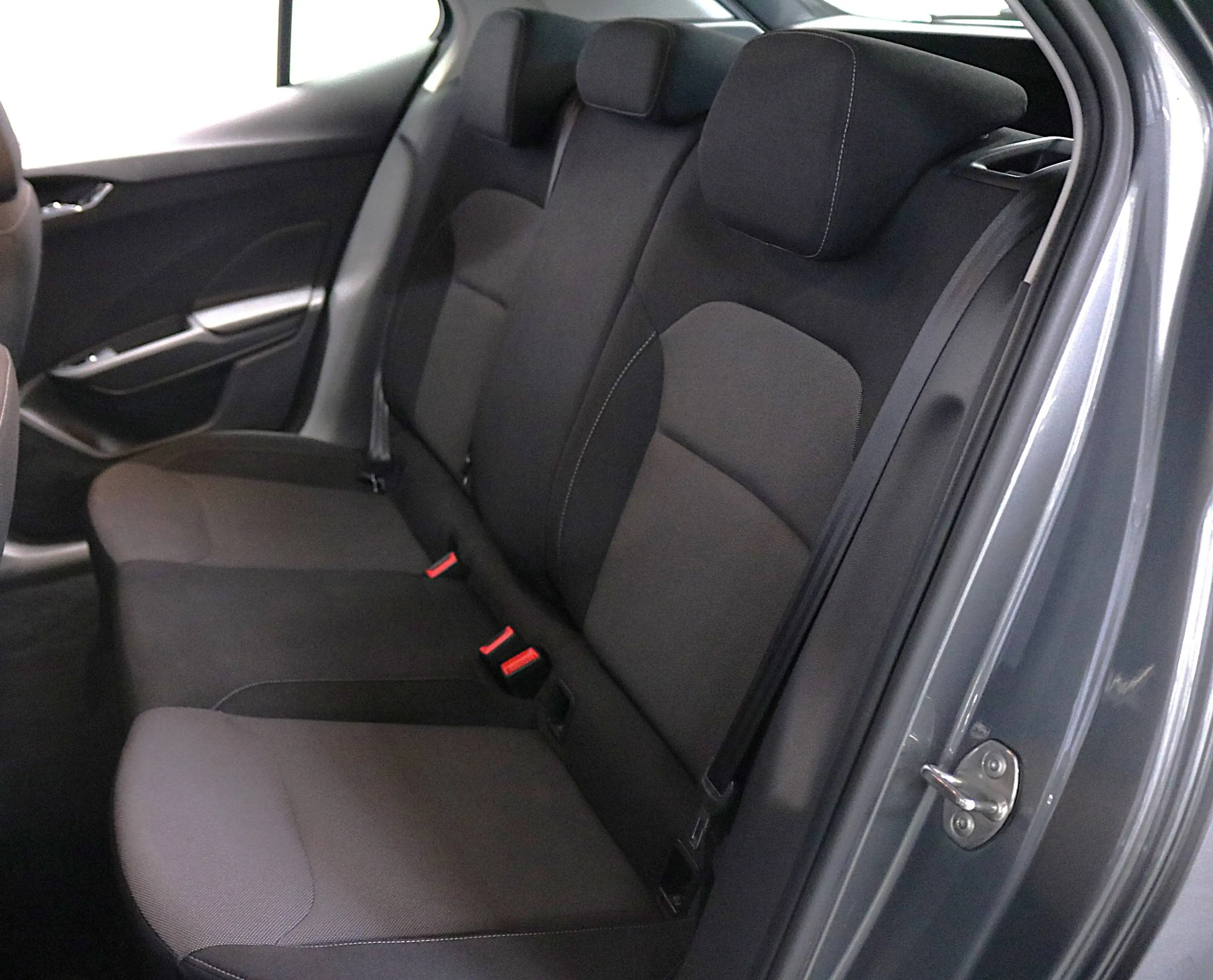 Skoda Fabia Ambition*1HAND*PDC*KLIMA*ALU*LED*CARPLAY*DAB*u.v.m — photo 11