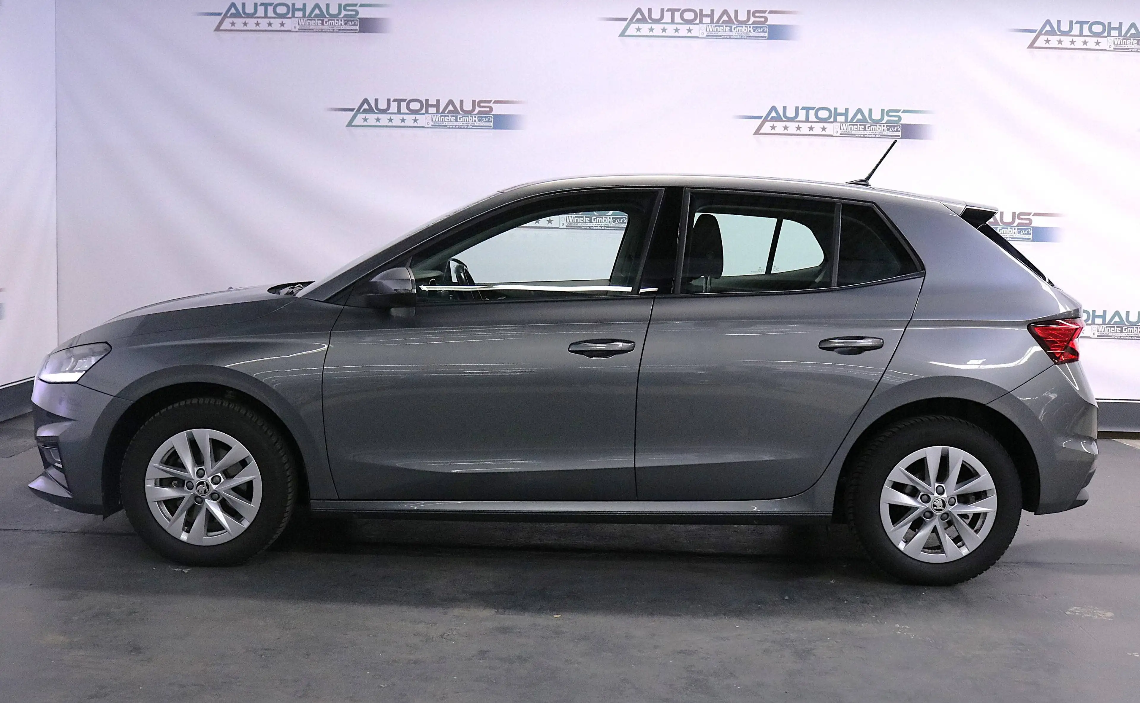 Skoda Fabia Ambition*1HAND*PDC*KLIMA*ALU*LED*CARPLAY*DAB*u.v.m — photo 4