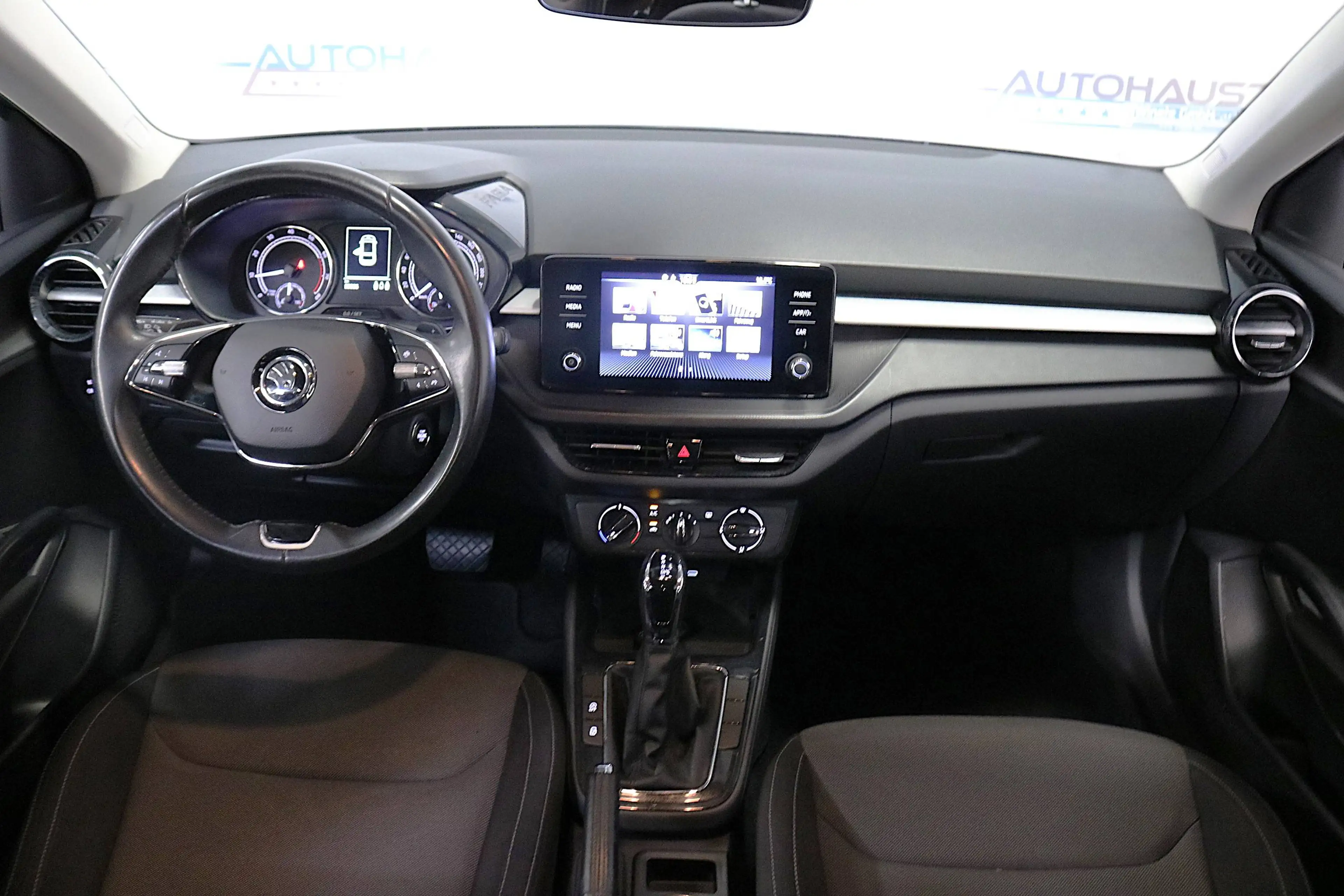 Skoda Fabia Ambition*1HAND*PDC*KLIMA*ALU*LED*CARPLAY*DAB*u.v.m — photo 13