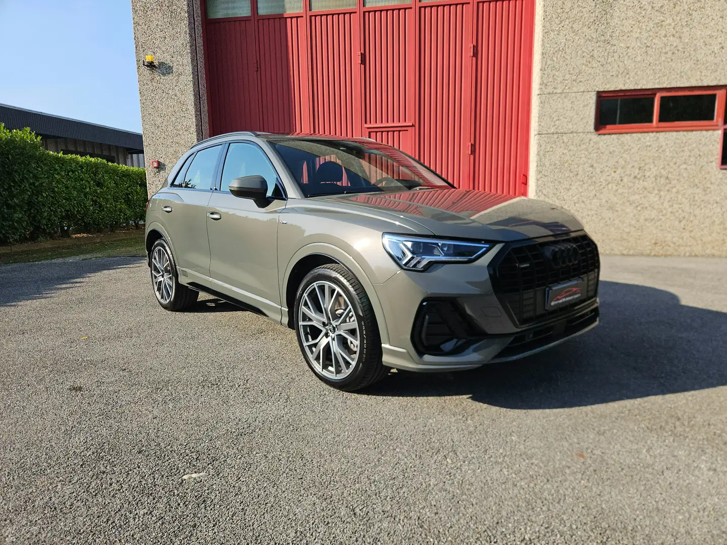Audi Q3 Q3 45 2.0 tfsi S line edition quattro s-tronic Gris - 2