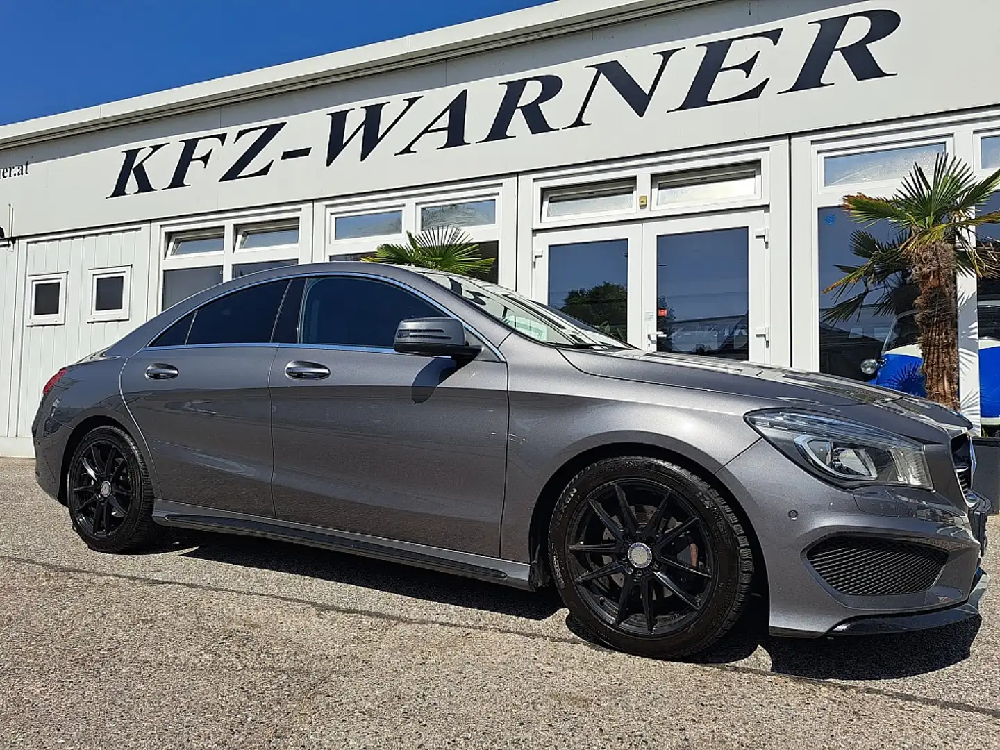 Mercedes-Benz CLA 200 Aut. Gris - 1