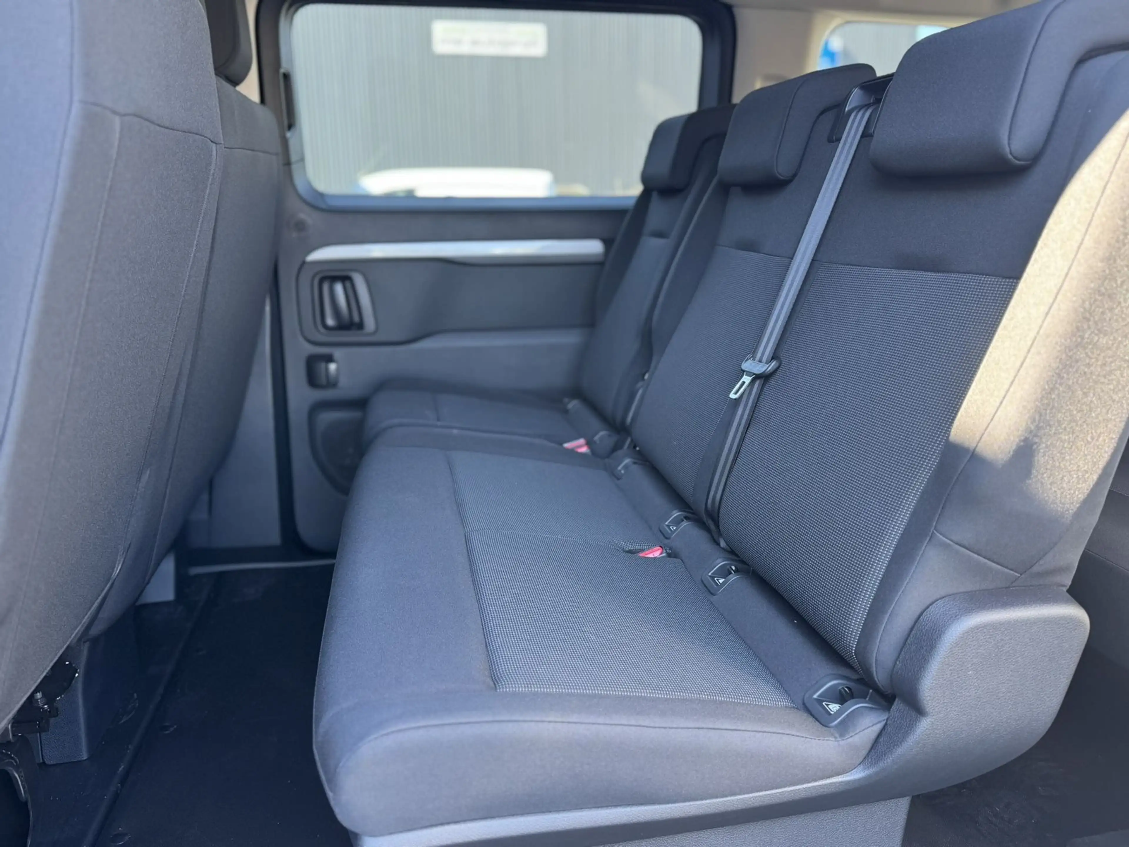 Opel Zafira Edition XL 9 Sitze Business Edition 2,2 L — photo 9