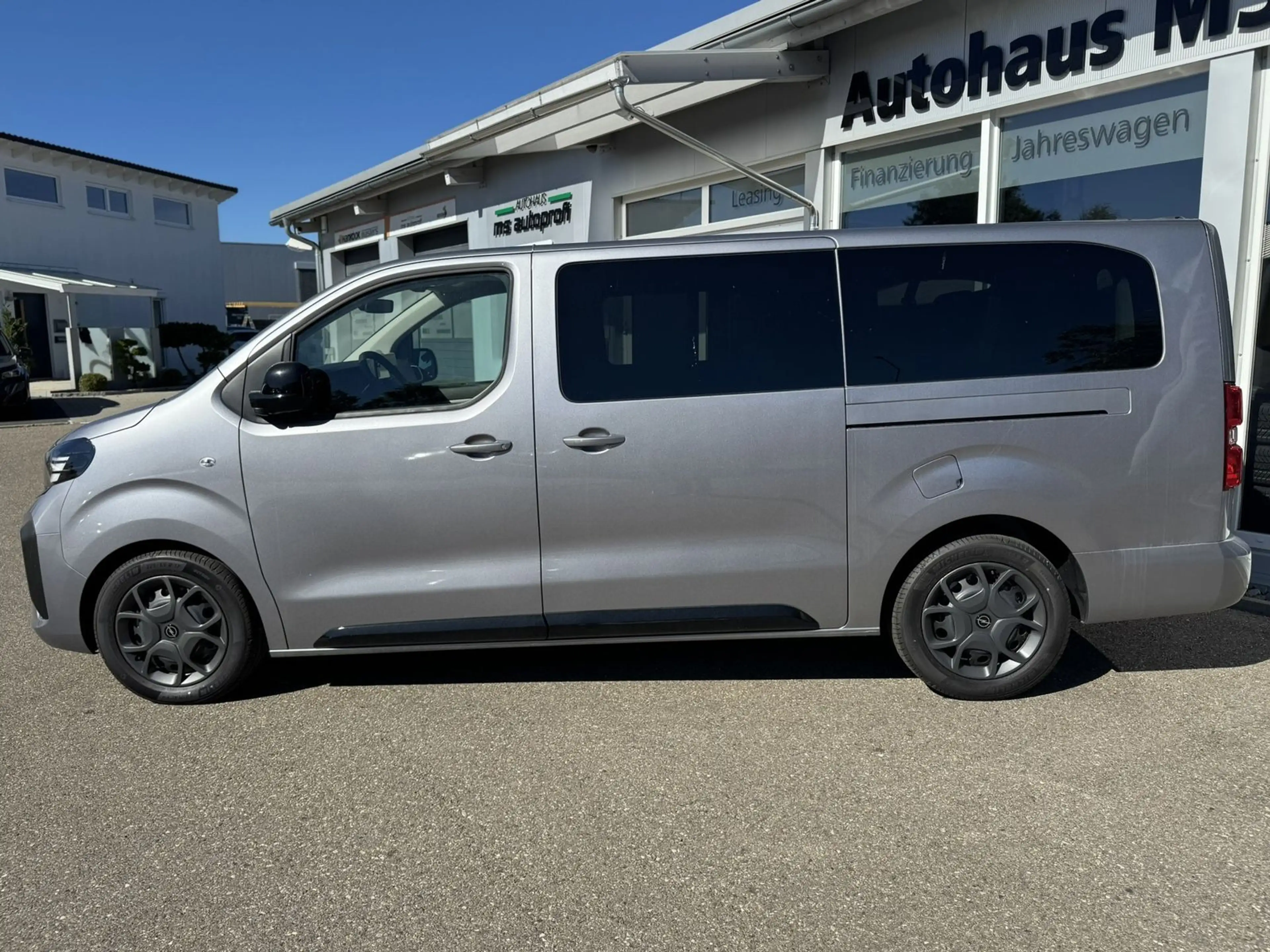 Opel Zafira Edition XL 9 Sitze Business Edition 2,2 L — photo 7