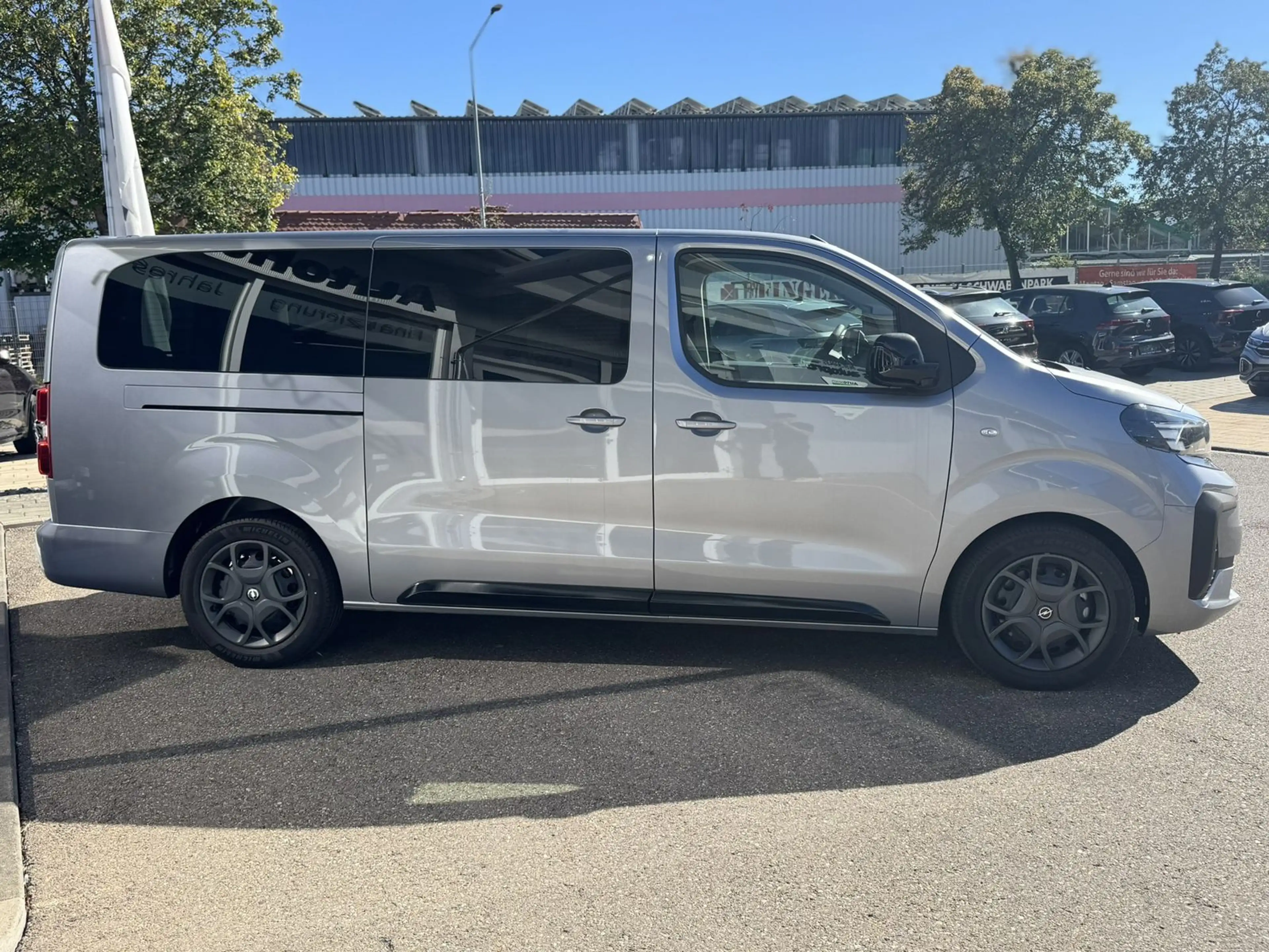 Opel Zafira Edition XL 9 Sitze Business Edition 2,2 L — photo 4