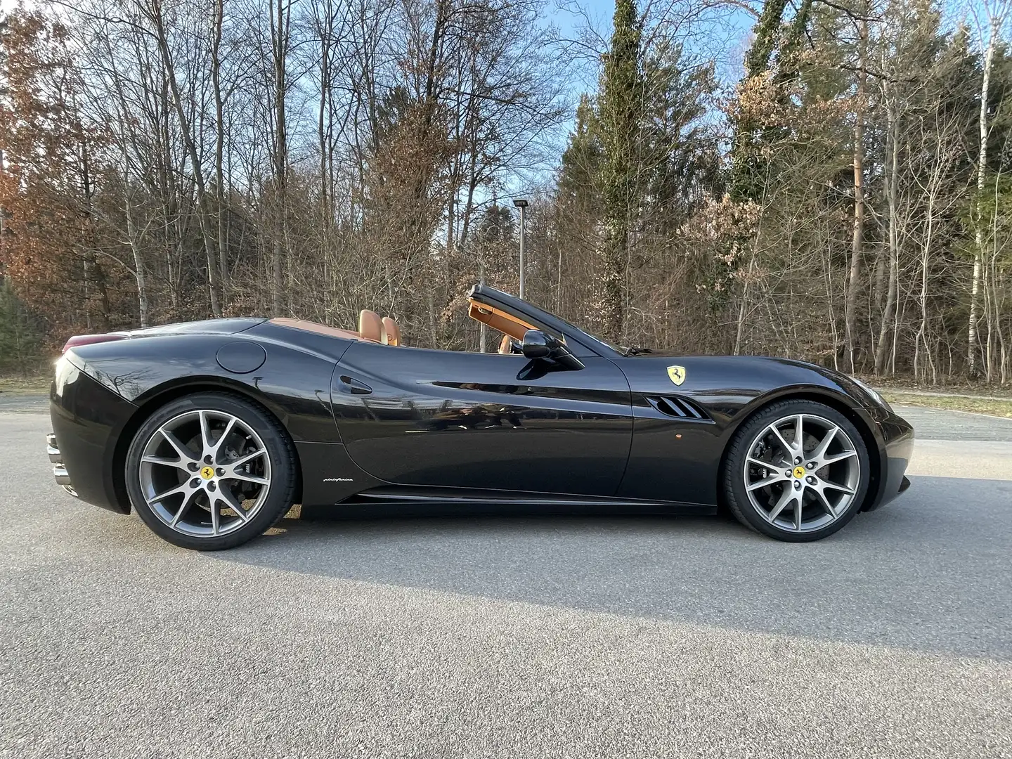 Ferrari California NEU Service - HU - Reifen NEU - Top Zustand - 2