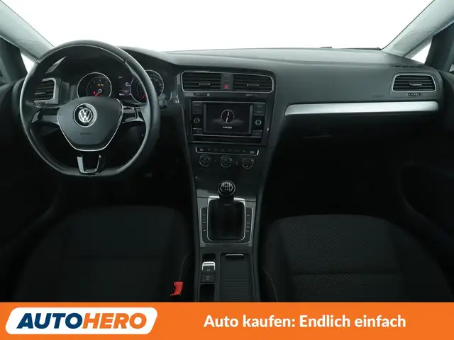 Volkswagen Golf view 12