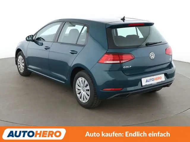 Volkswagen Golf view 4