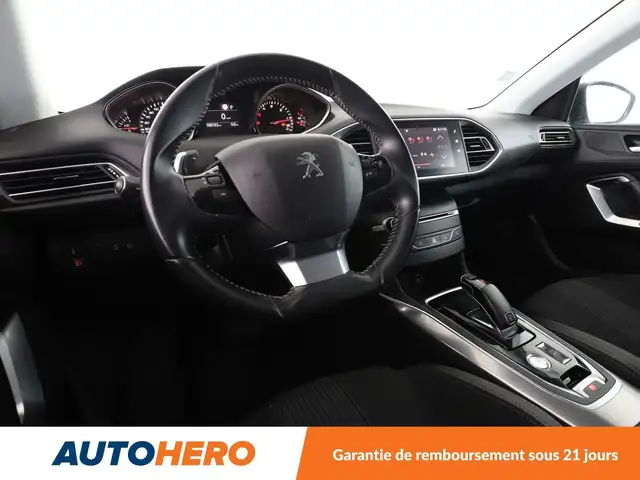 Peugeot 308 view 11
