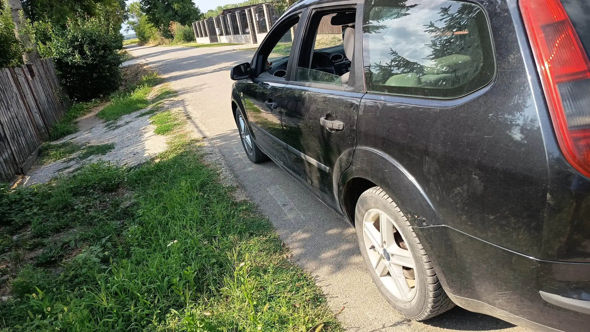 Ford Focus Turnier 2.0 TDCi DPF Sport - 1