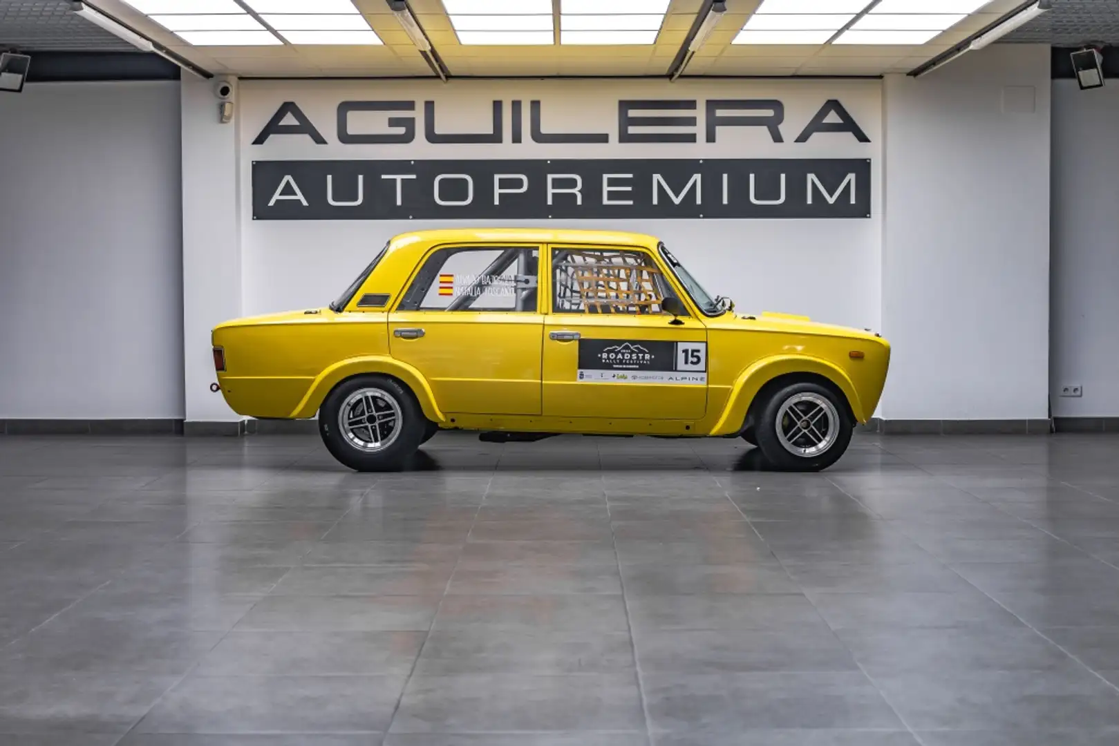 SEAT 124-2000 Жовтий - 2