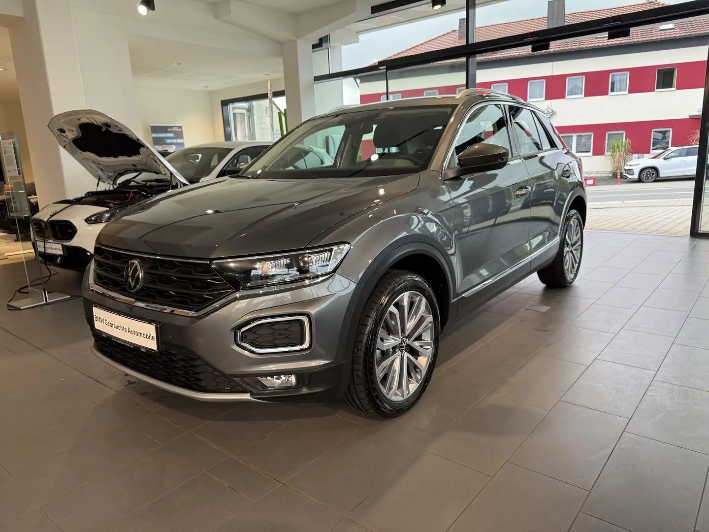 Volkswagen T-Roc Style DAB LED RFK Klimaaut. PDC Gris - 1