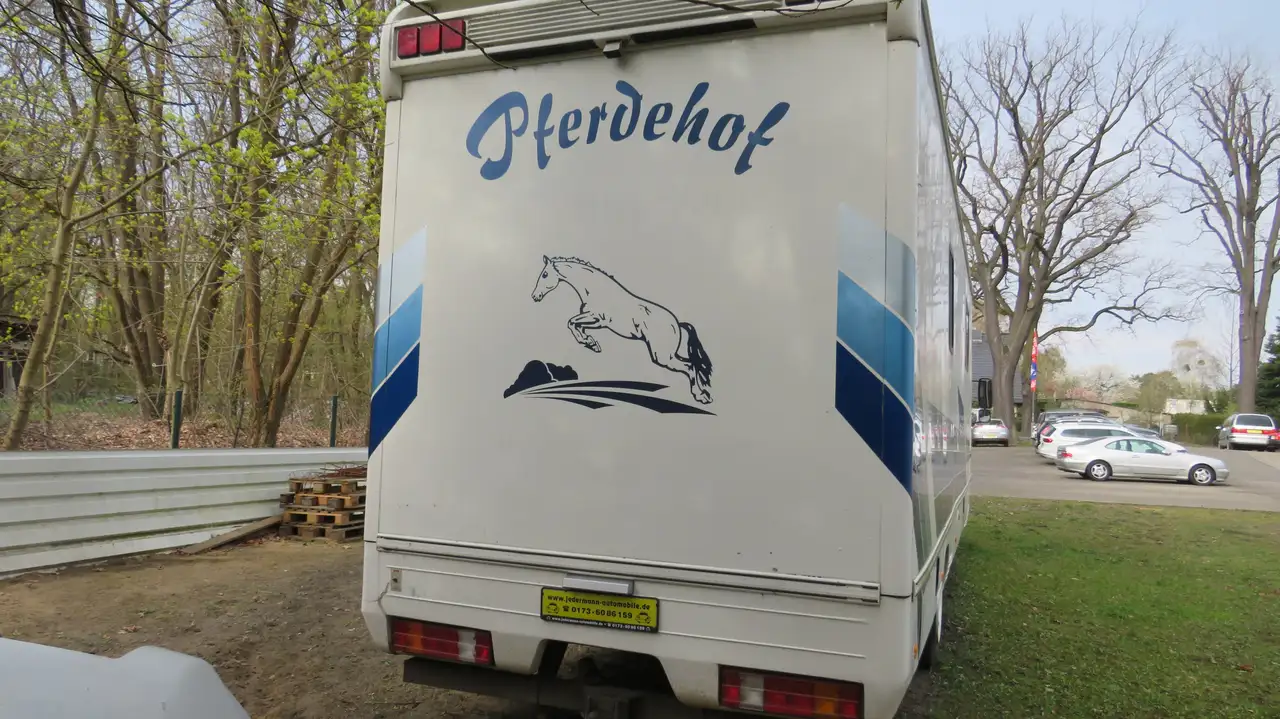 Mercedes-Benz 1307 Mefa für bis zu 6 Pferde, foto 5